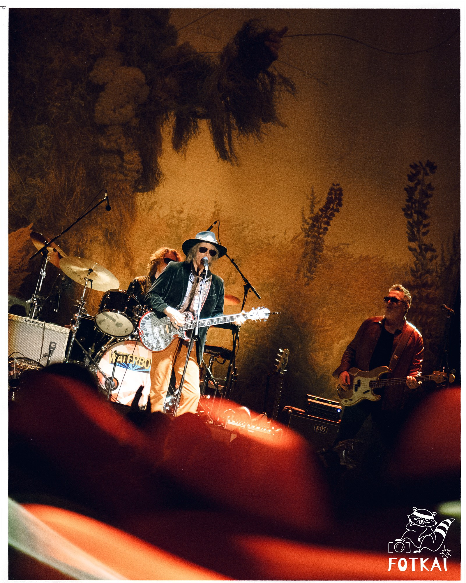 El resurgir de The Waterboys en Alicante: una noche luminosa en El Muelle Live | FOTKAI