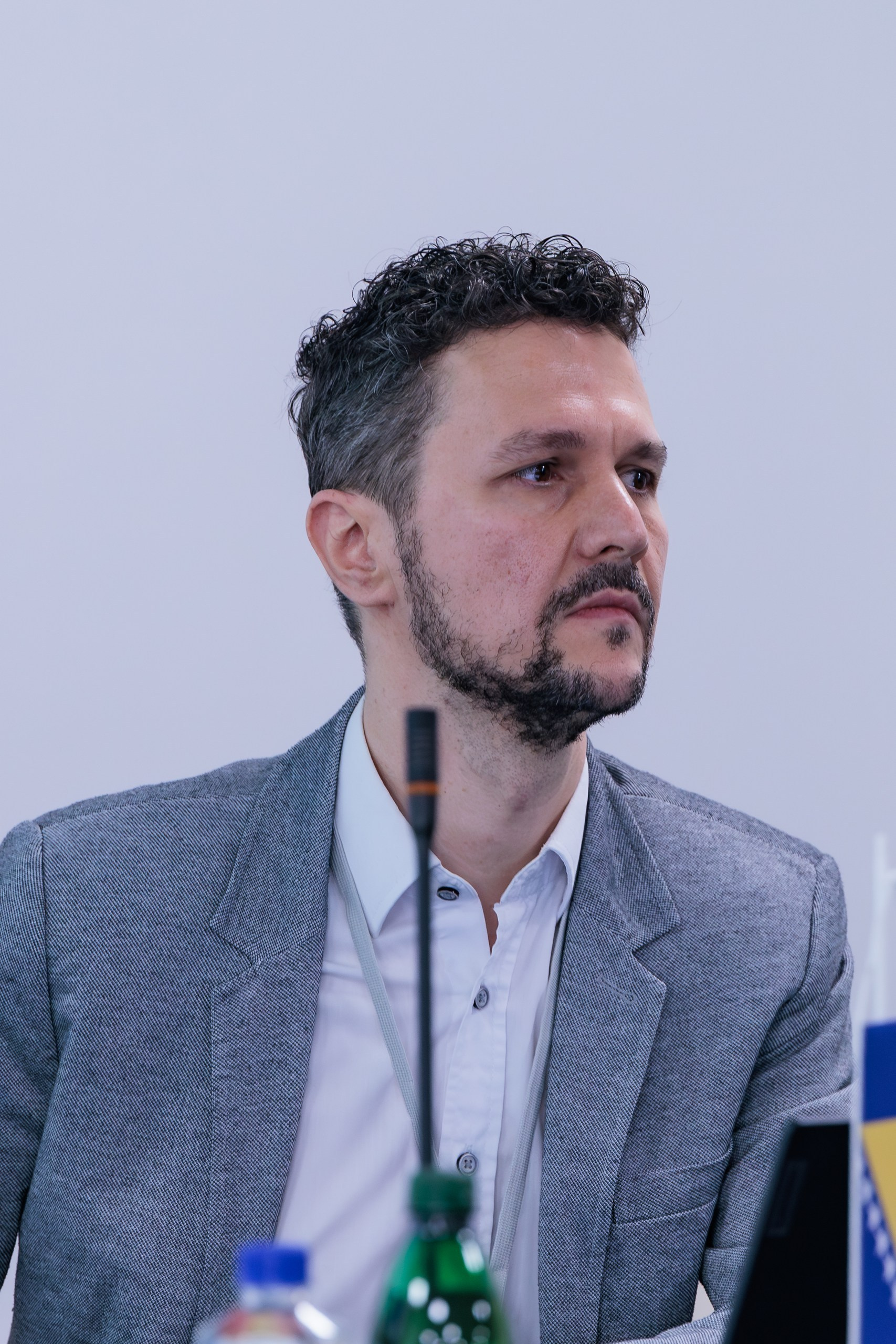 Udruženje Medicinska mreža — Škola OCT i OCTA retine. Namir Čomaga — fotograf iz Sarajeva, portreti, tradicija i kultura u fokusu objektiva