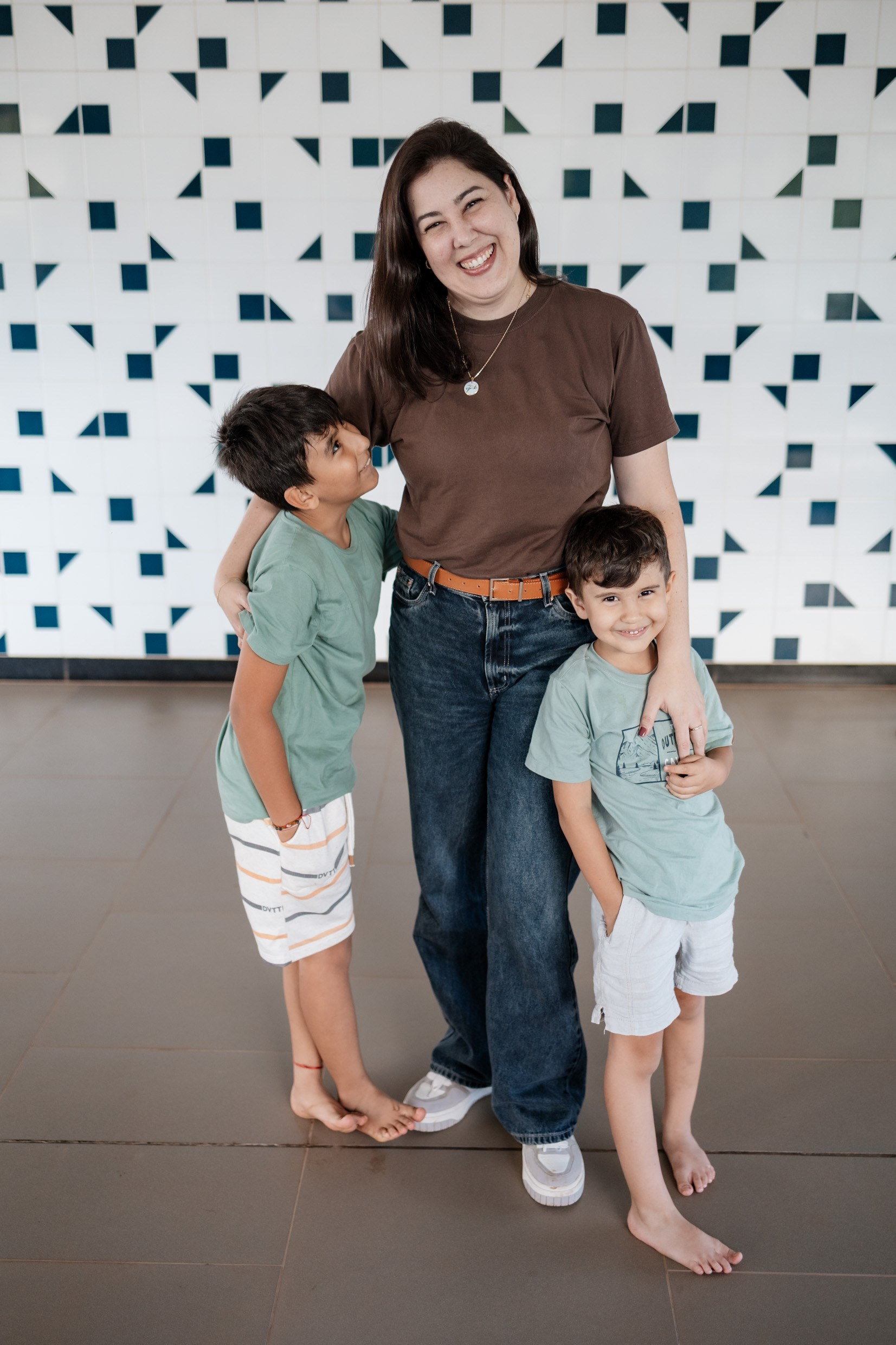 Ensaio mãe e filhos em Brasília • Asa Norte | Fotografia de Família. Fotógrafa em Brasília e Recife | Ensaios de família, gestante e festas infantis — Ize Fotografia