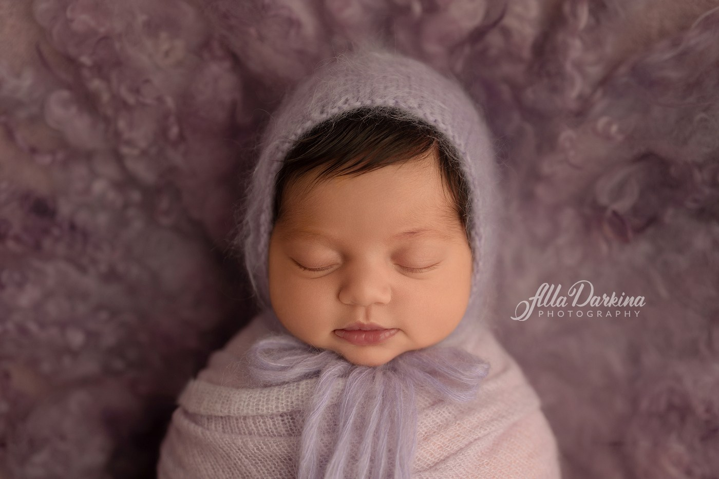 Newborn and family photographer. Hills District. Sydney
