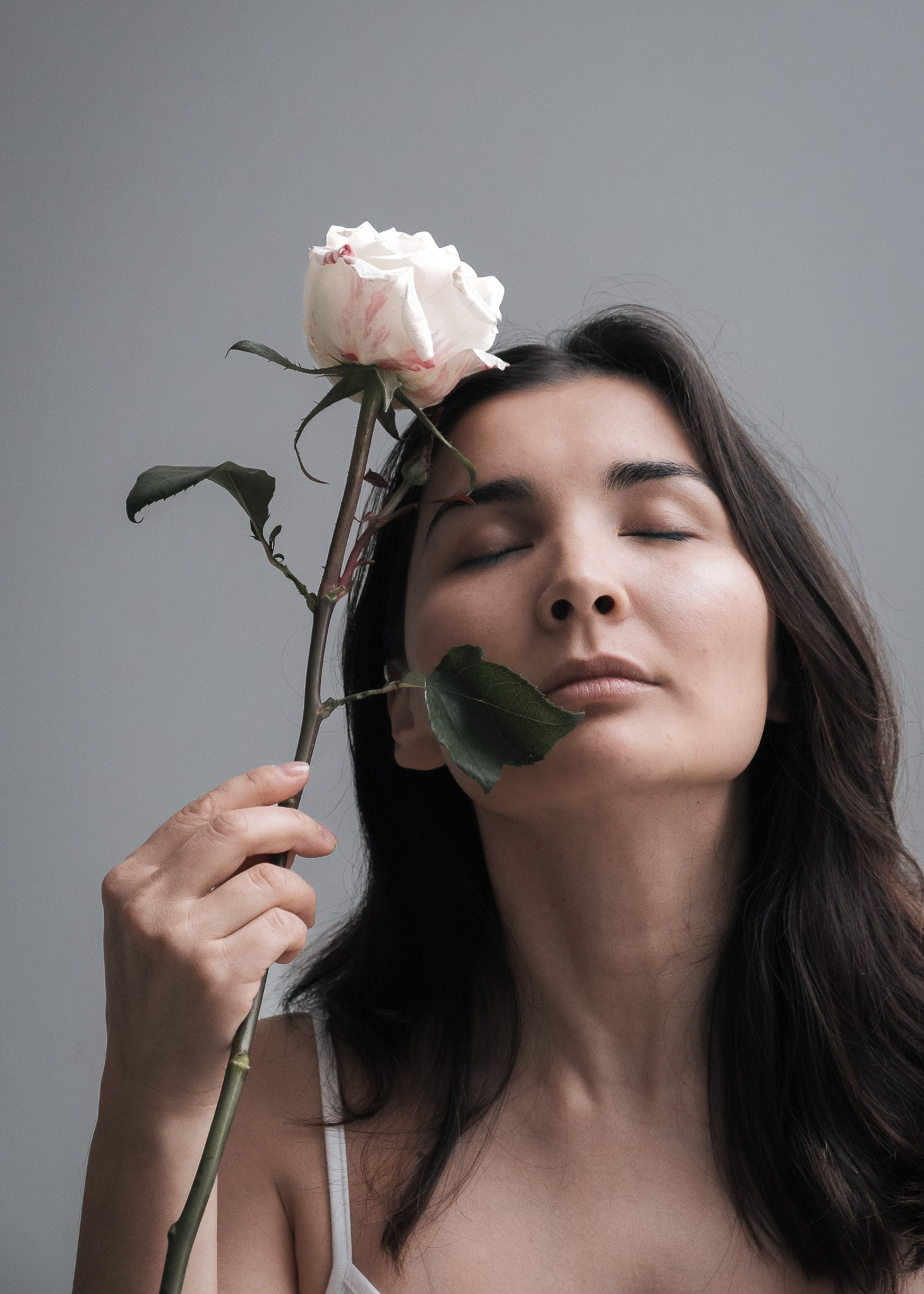 Professional female portrait in natural light, Brisbane portrait photographer.
