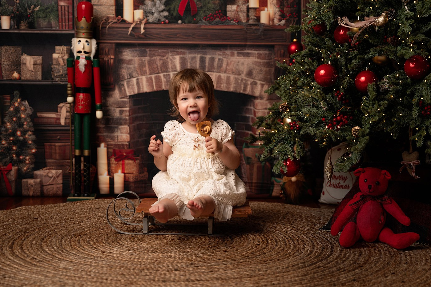 Christmas mini sessions 2025| Sydney. Newborn and family photographer. Hills District. Sydney