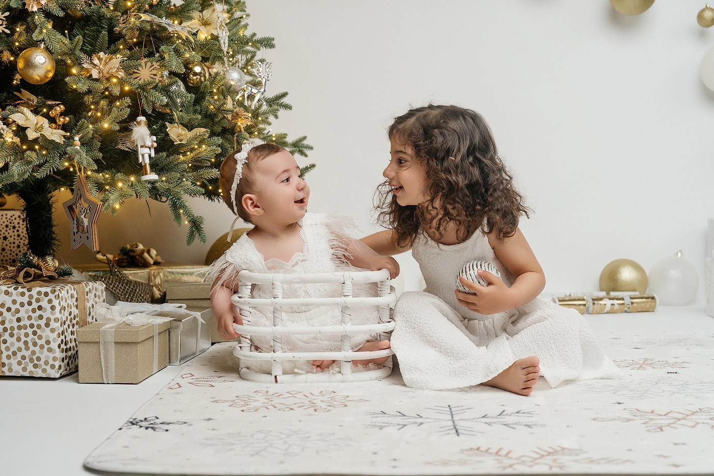 Christmas mini sessions 2025| Sydney. Newborn and family photographer. Hills District. Sydney