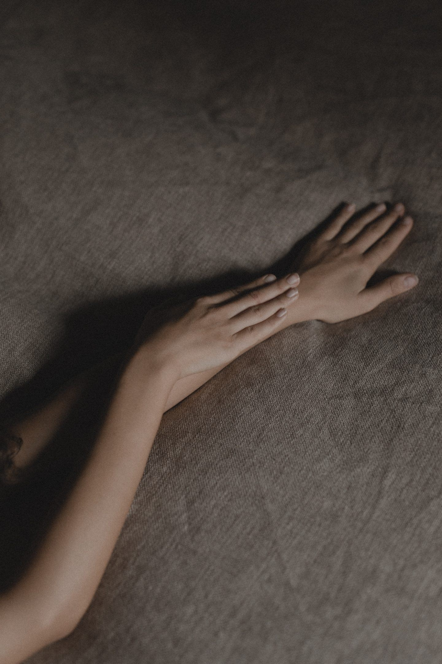 FAMILY FILMS. Adeliia Korinkova — нейро-креативный продюсер в Праге. Визуальная идентичность, AI-креативы и рекламные ролики для брендов