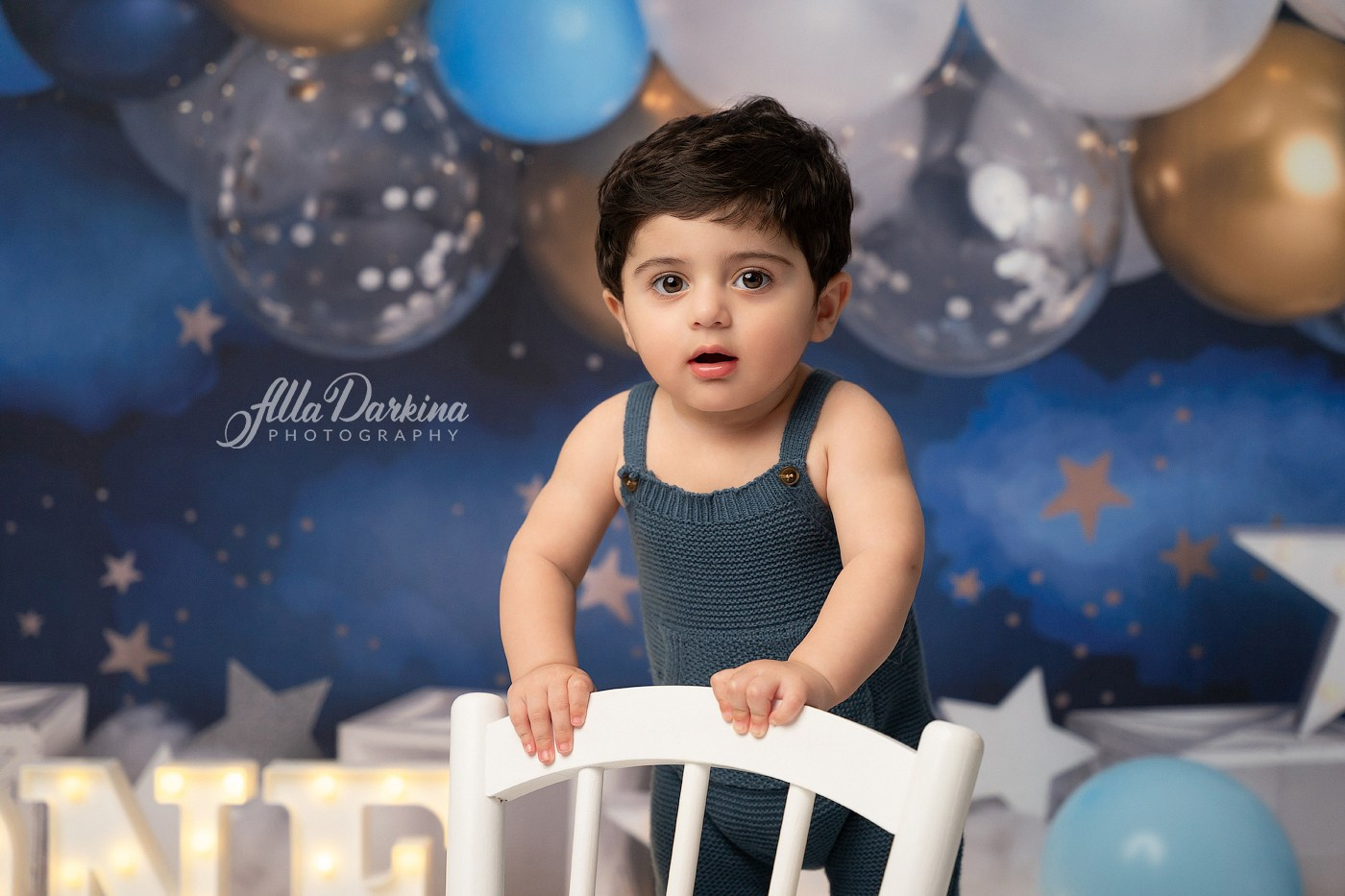 Starry Night Cake Smash Session. Newborn and family photographer. Hills District. Sydney