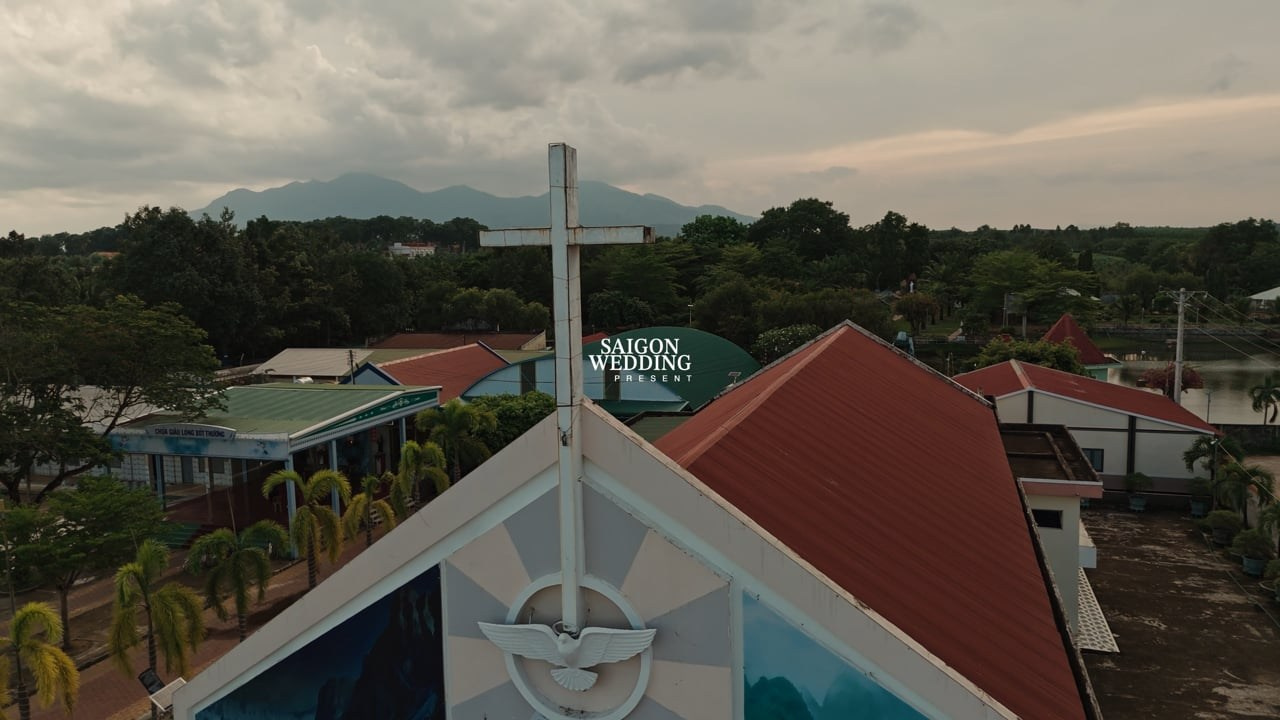 Wedding Film | Cinematic Wedding Videography | SaigonWedding Present