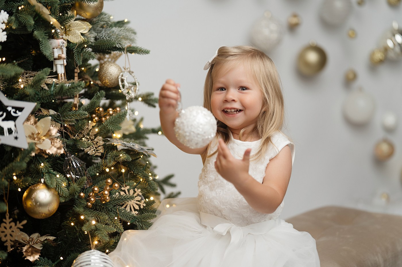 Christmas mini sessions 2025| Sydney. Newborn and family photographer. Hills District. Sydney