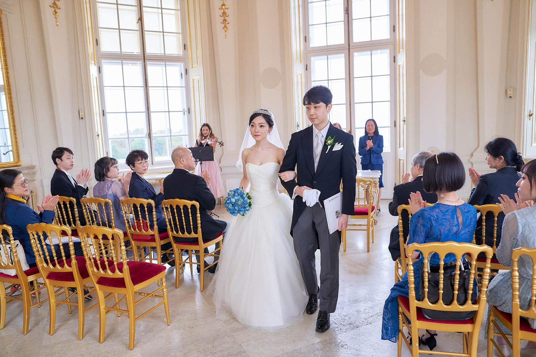 Intimate Belvedere Palace Wedding | Vienna Love Story