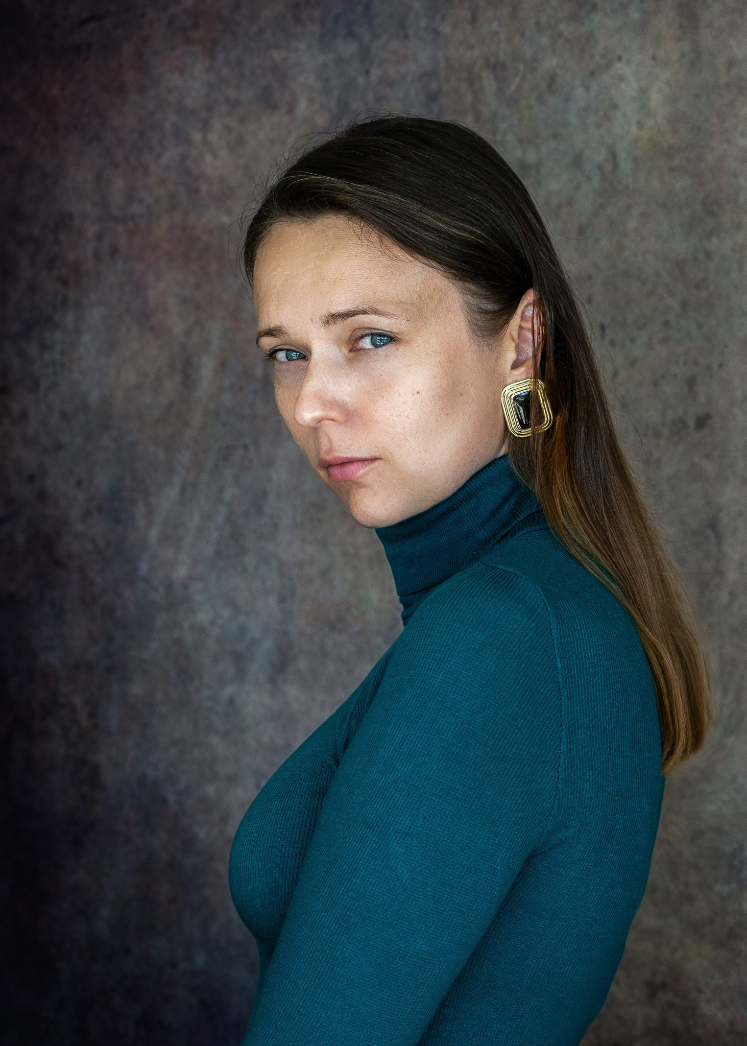 Professional female portrait in natural light, Brisbane portrait photographer