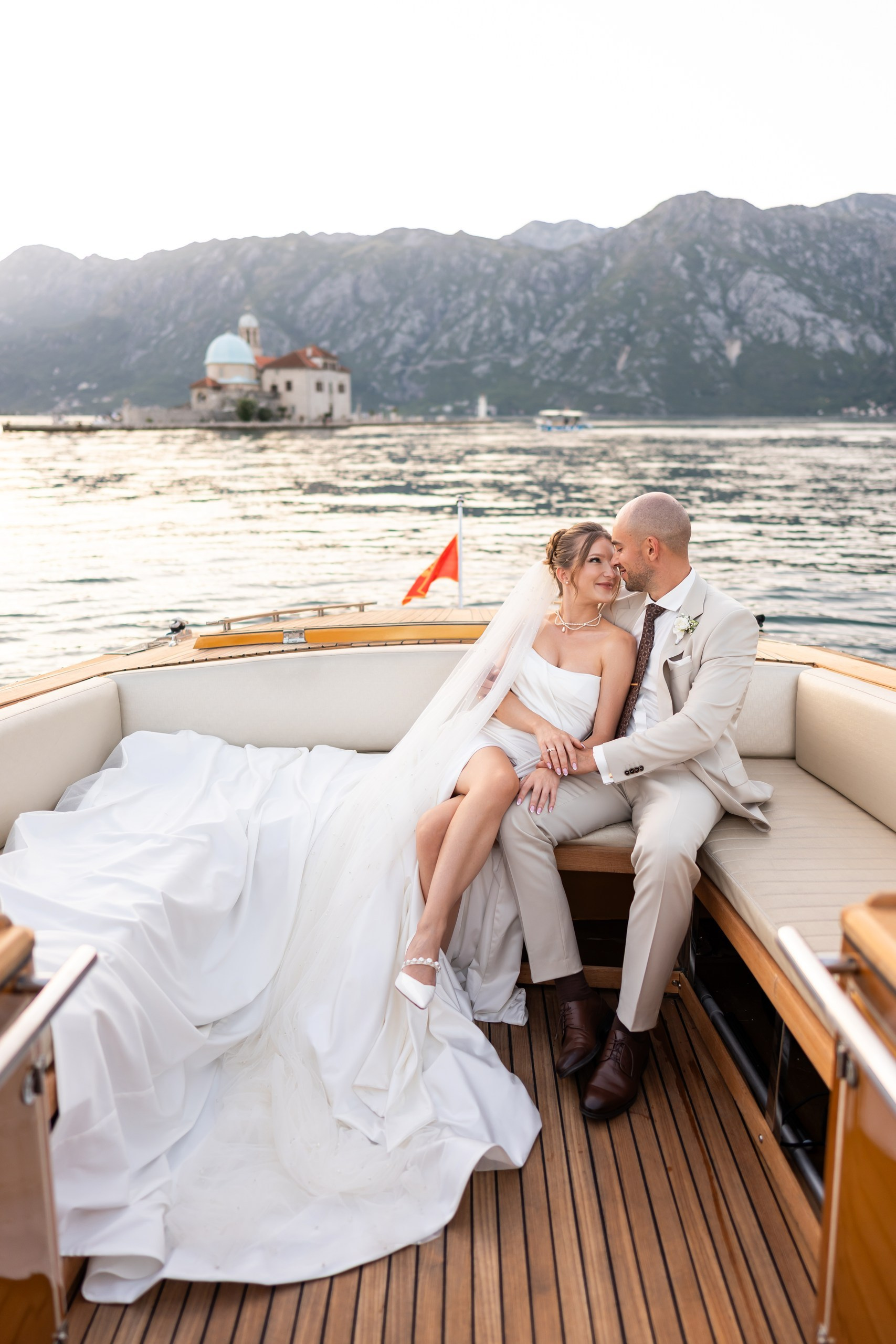 Bryllup i Perast: steder, seremoni, sesong og gode råd
