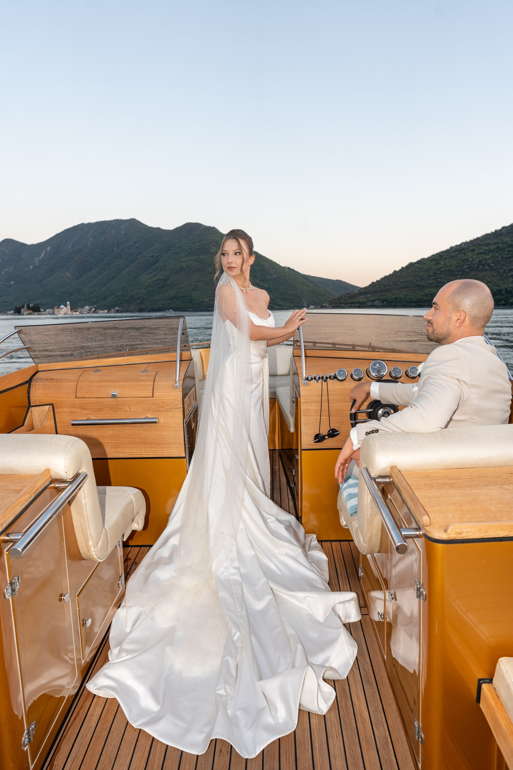 Bryllup i Perast: steder, seremoni, sesong og gode råd