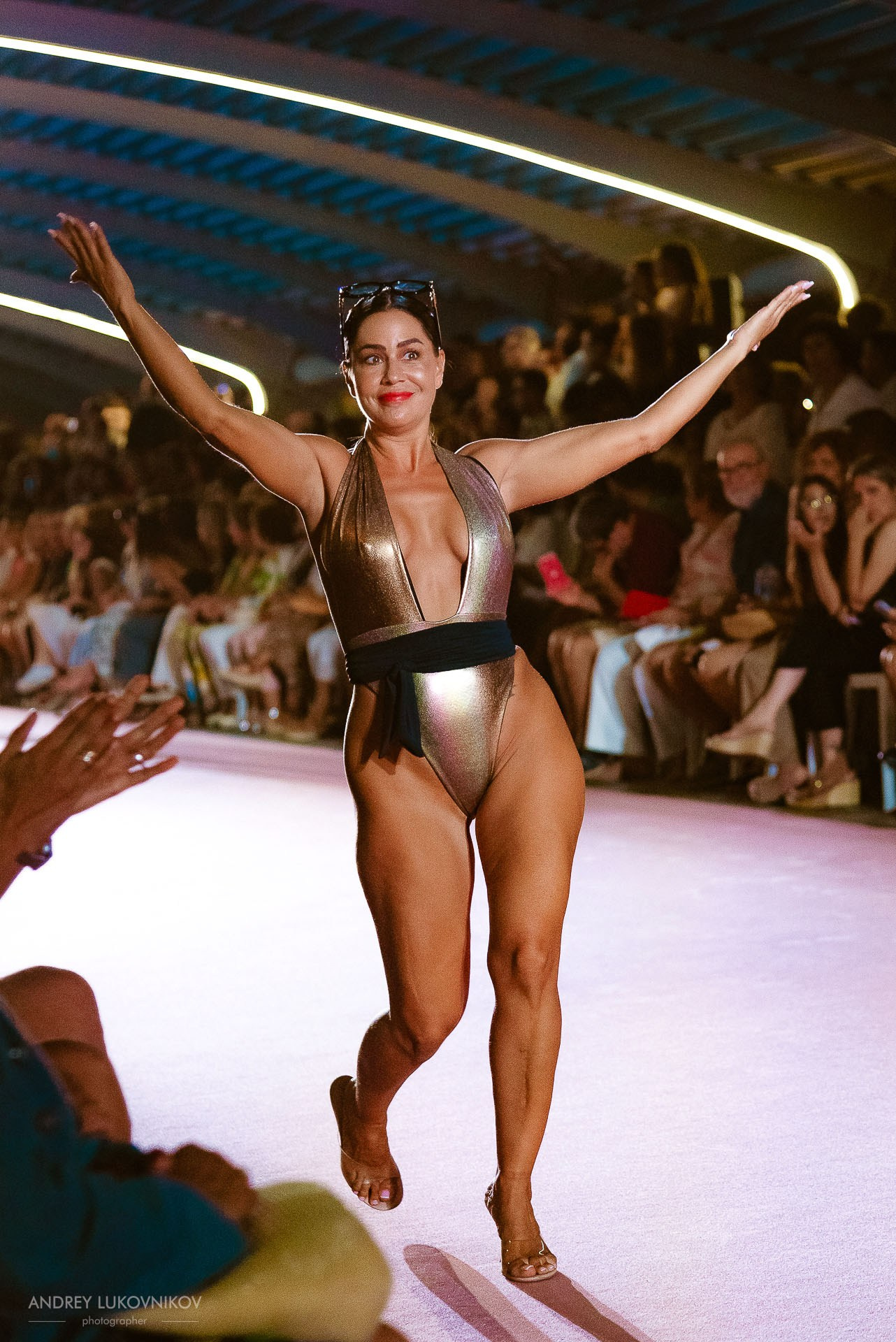 Reportaje del Fin de Semana de Torrevieja 2024 — Fotógrafo de Desfiles de Moda en España, Andrey Lukovnikov