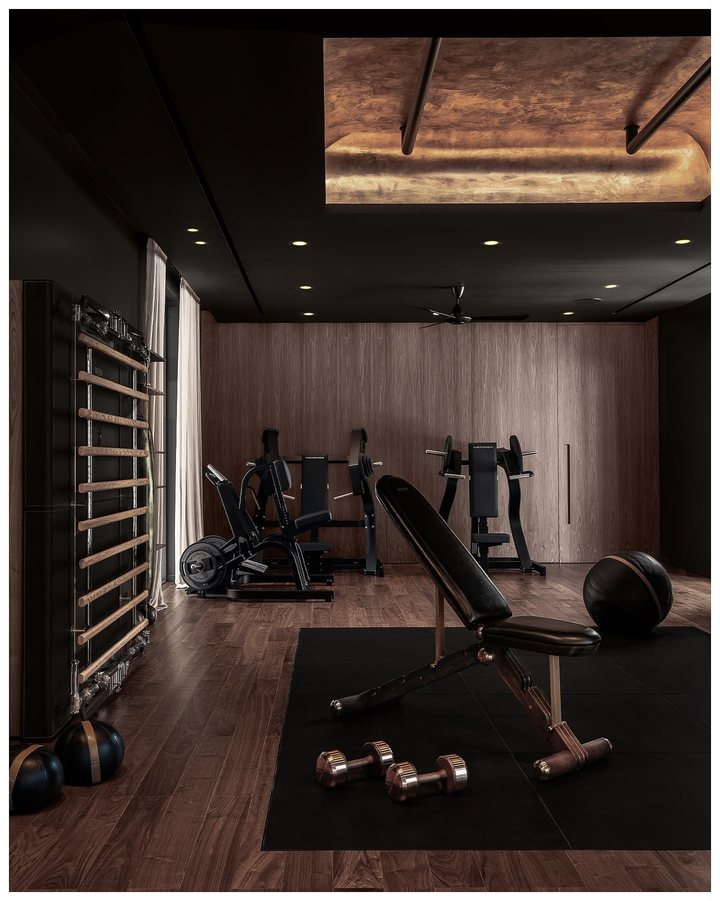 Частный Транажерный Зал на вилле. Interior photographer in Phuket | Perelude Interior