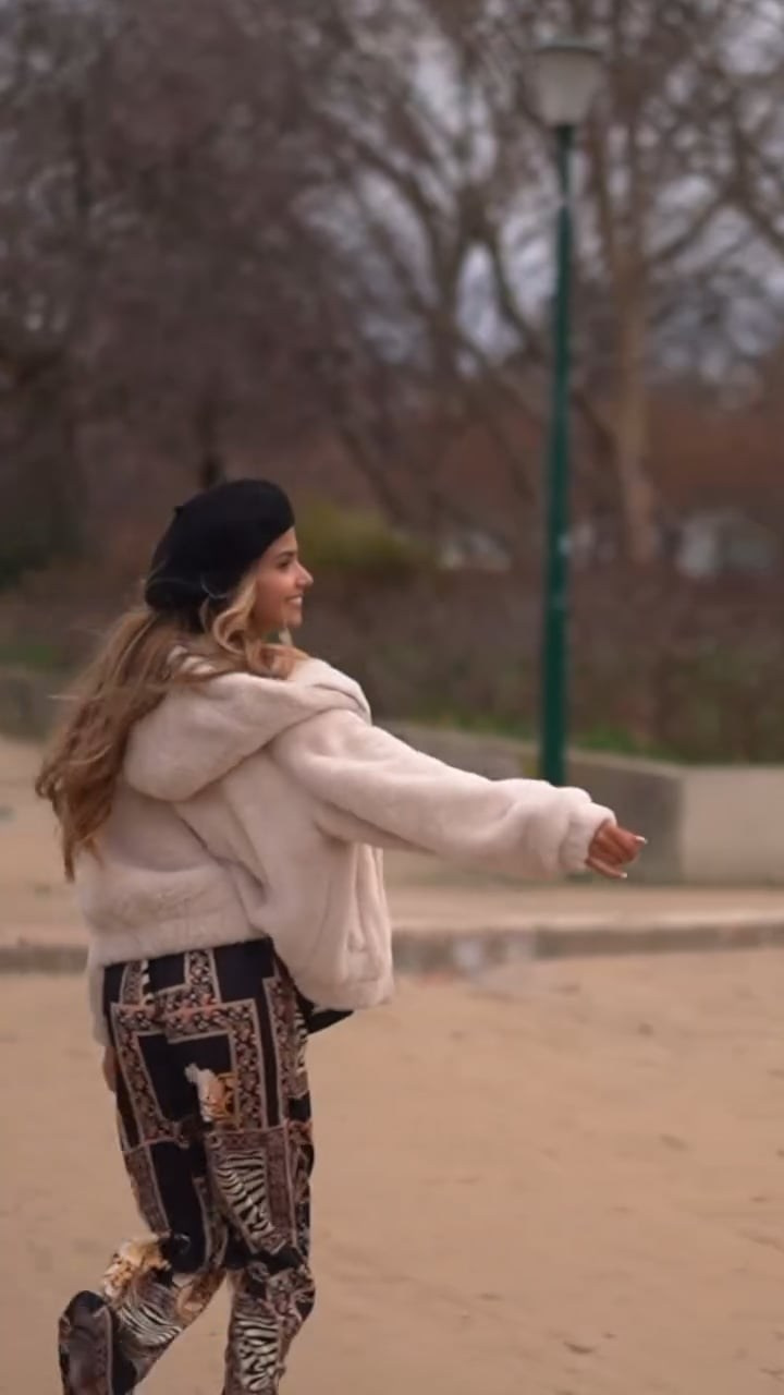 Videography. Photographer in Paris Yulia Shkadina | Couples, engagement, pre-wedding, individual photo-shoots in Paris at the best locations