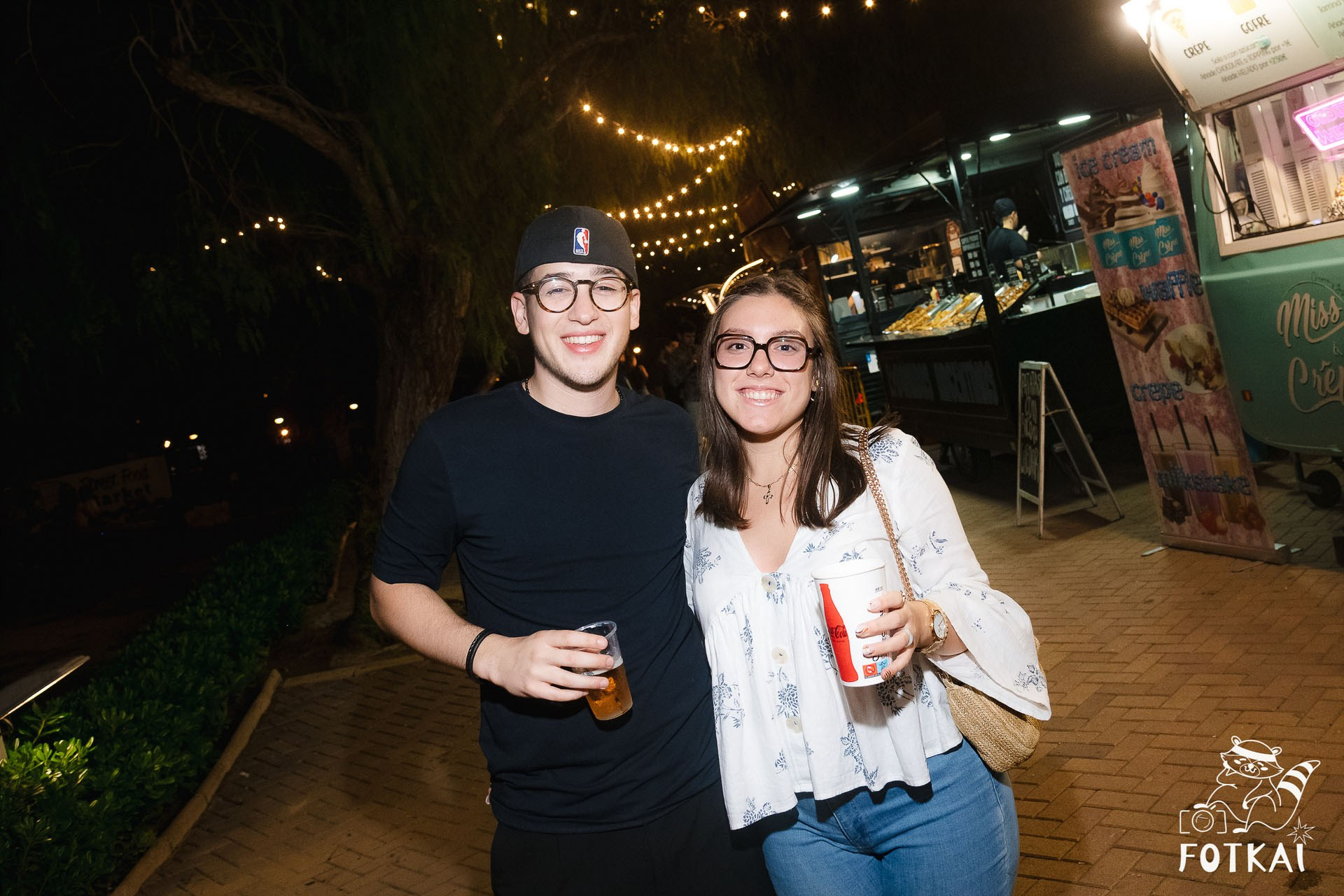 Фотоотчёт Street Food Market Torrevieja — Seguridad Social & Las Hienas DJs | FOTKAI