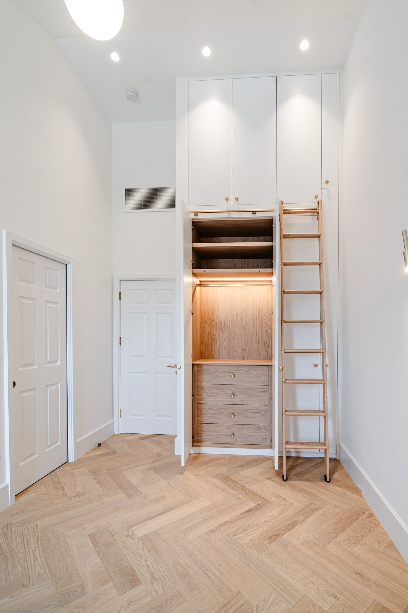 Interior photoshoot. Tonya Kyrylenko photographer in London