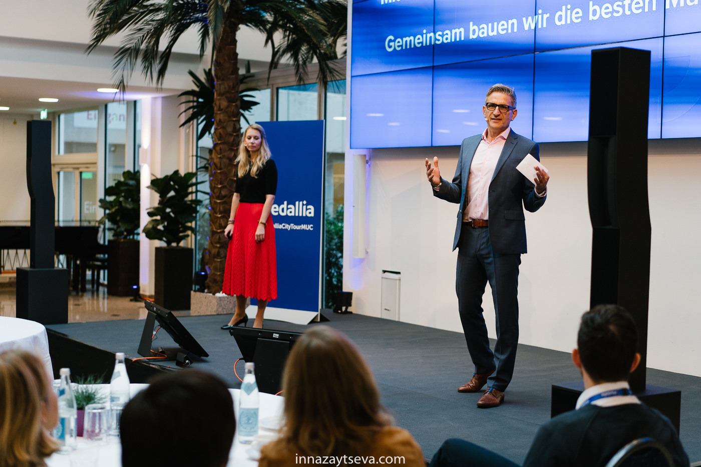 Eventfotograf in Augsburg: Messen, Konferenzen und Firmenevents. Inna Zaytseva Photography | Fotografin in München | Content Creation