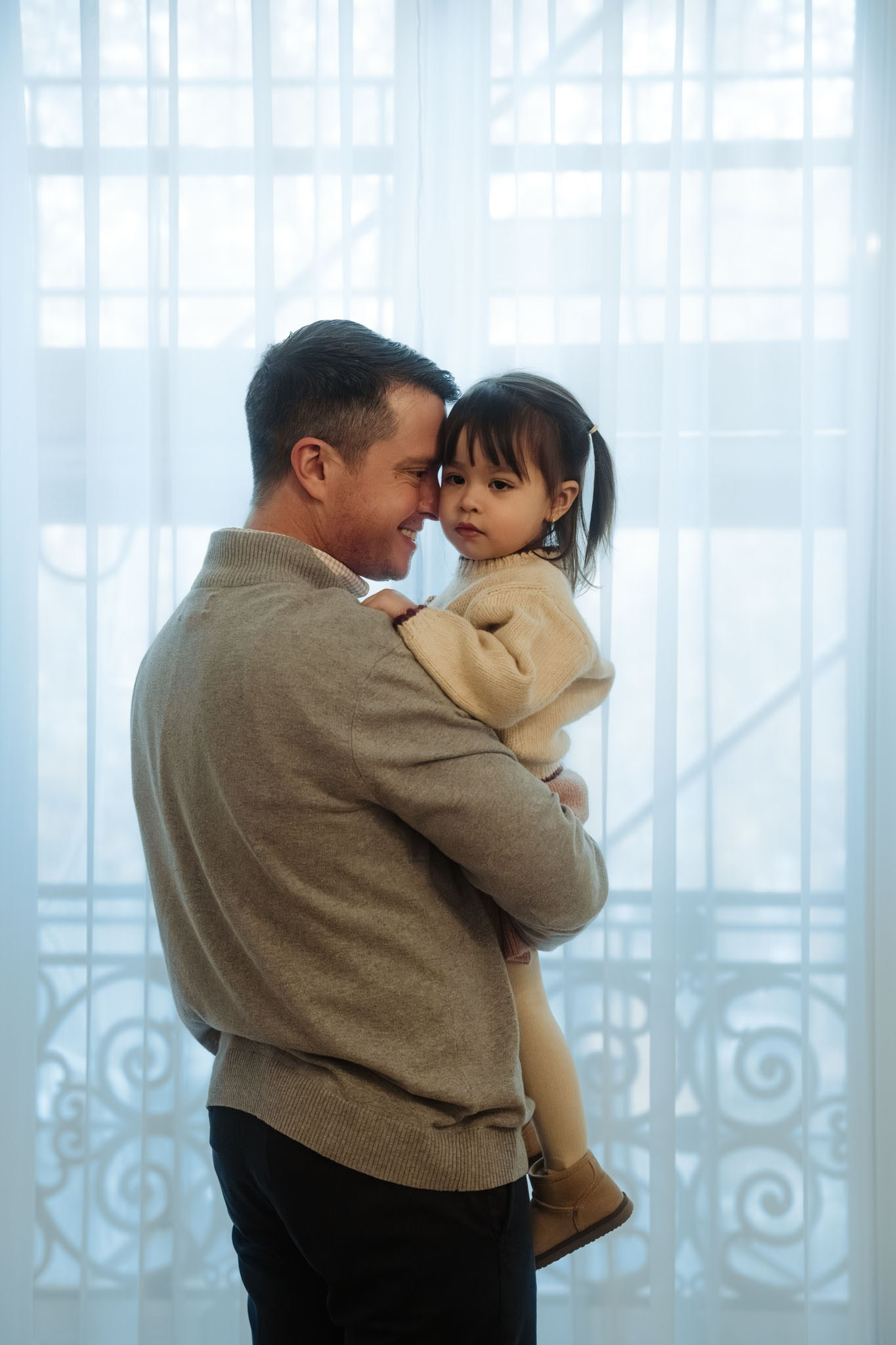 Family Photoshoot in Paris. Paris photographer — Polina Osipova