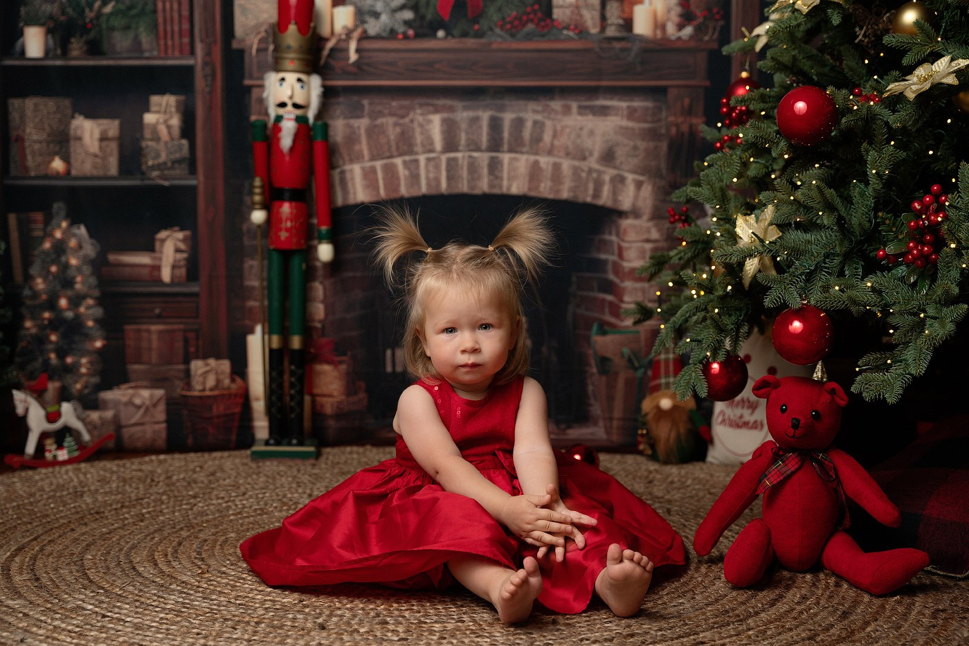 Christmas mini sessions 2025| Sydney. Newborn and family photographer. Hills District. Sydney