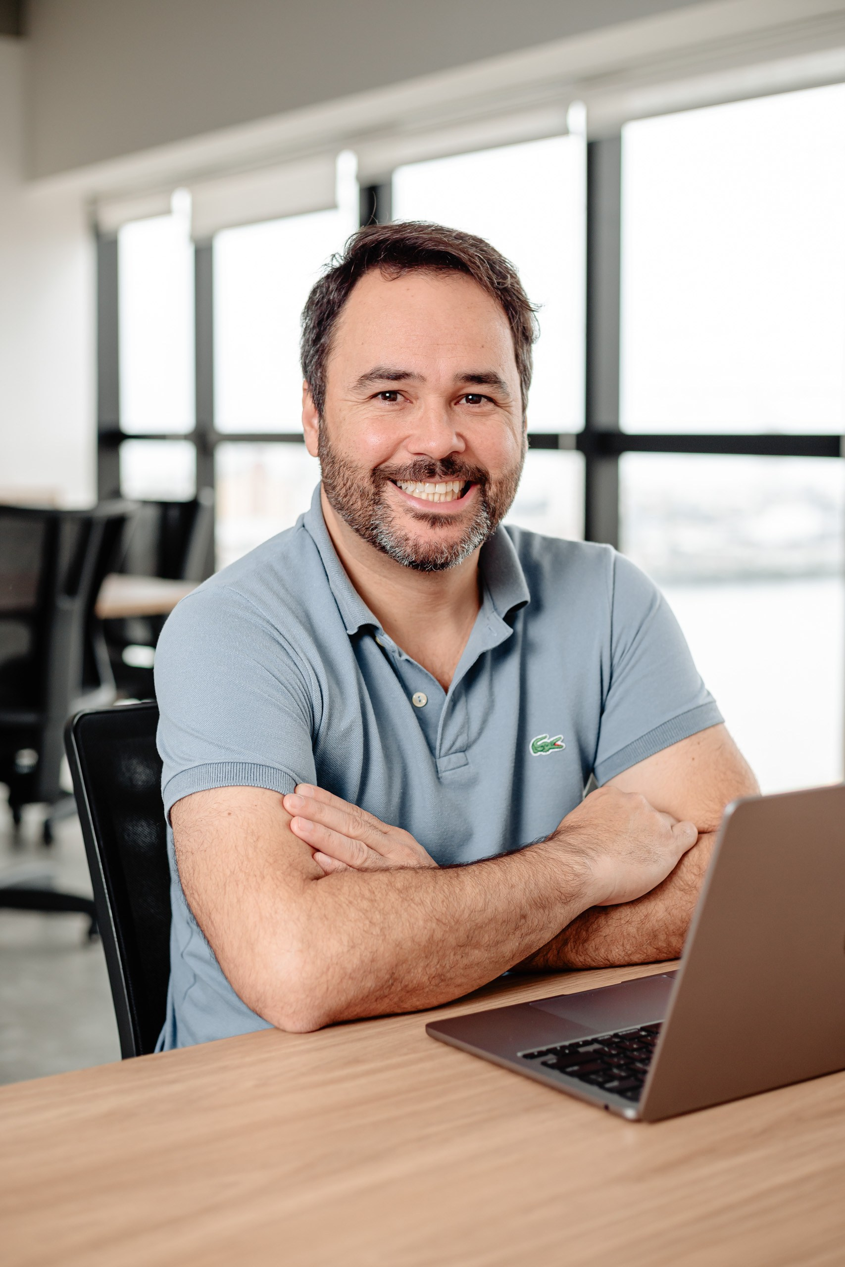 Fotografia de retrato corporativo para a empresa NAC Shipping em Itajaí — Santa Catarina