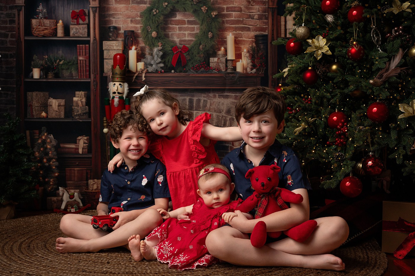 Christmas mini sessions 2025| Sydney. Newborn and family photographer. Hills District. Sydney
