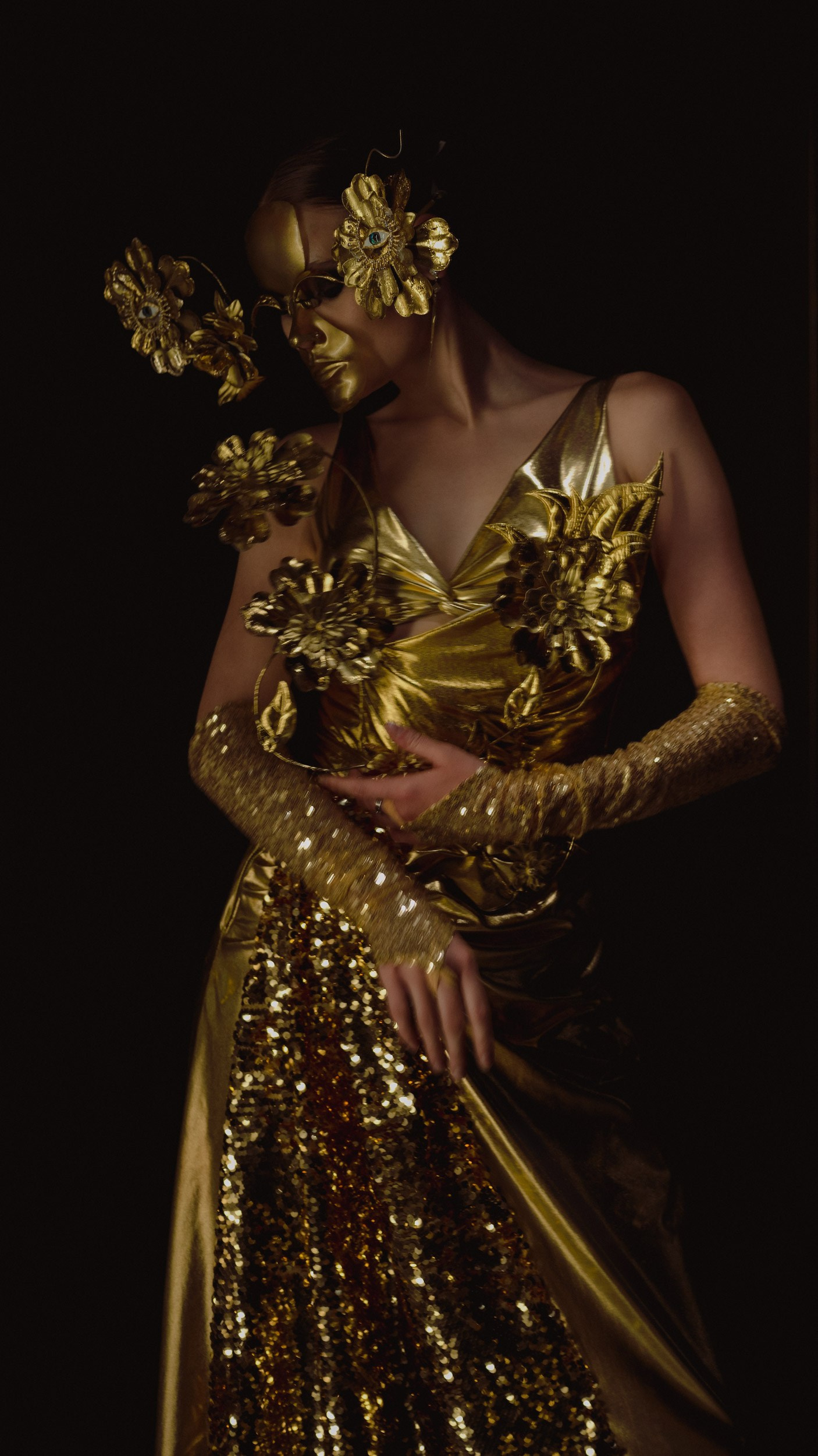 Candid laughter during a Dubai desert wedding ceremony