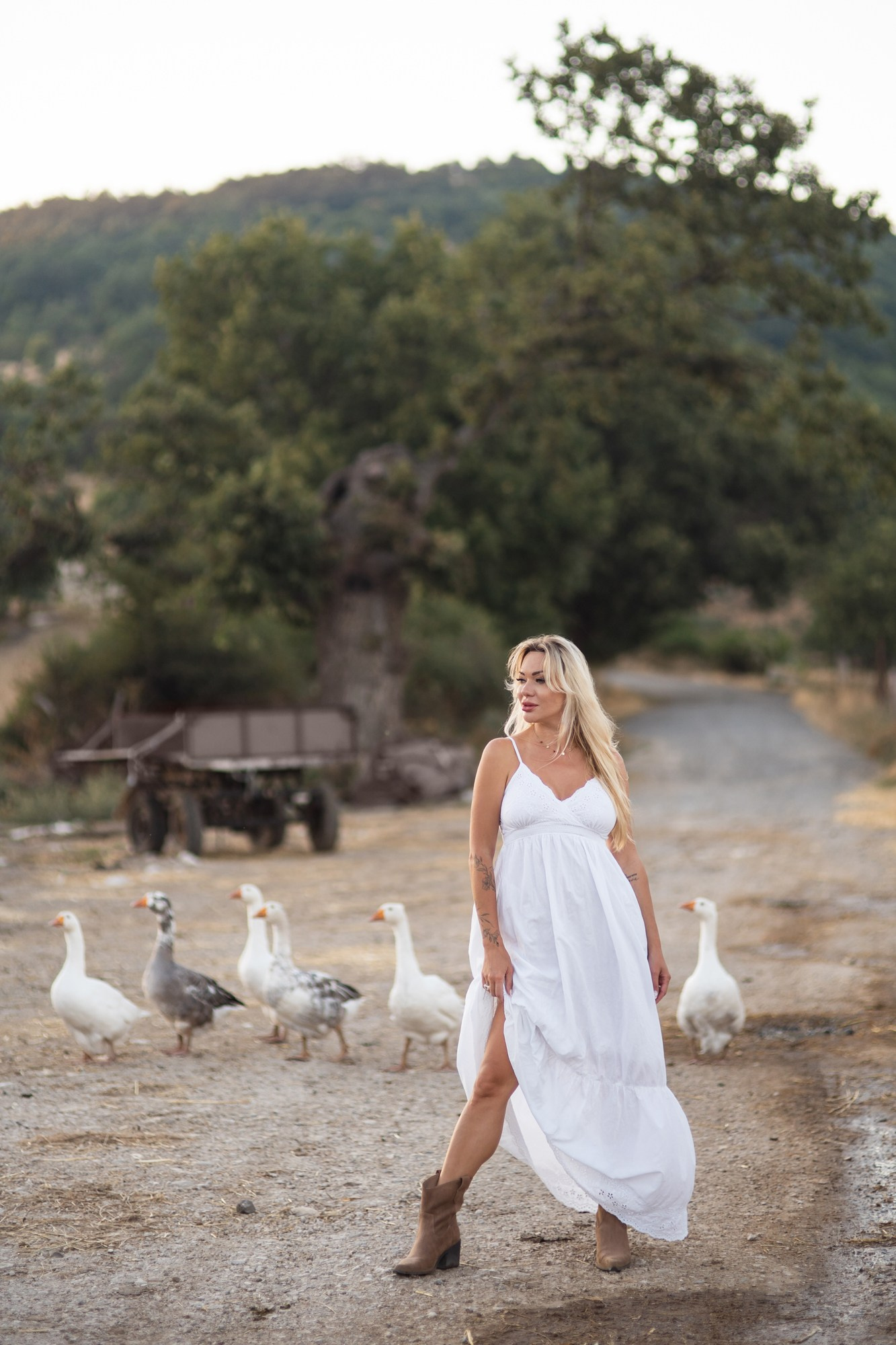 Виктория на ферме. Fotograf in Bulgarien Katerina Zubkova