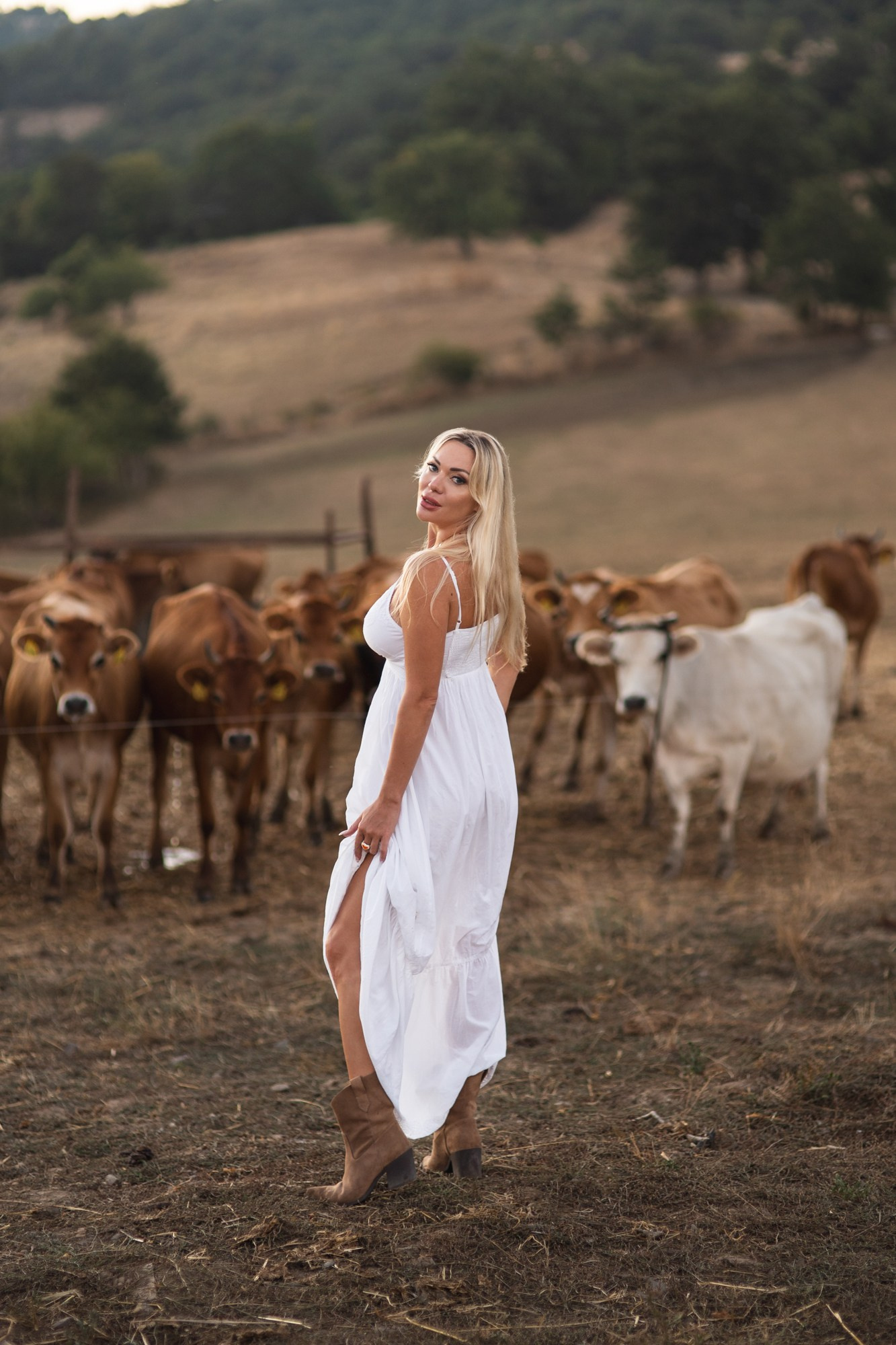Виктория на ферме. Fotograf in Bulgarien Katerina Zubkova
