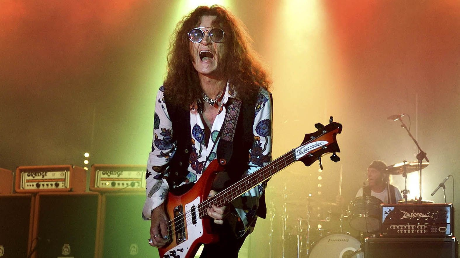 Glenn Hughes announces retirement from touring and live performances | FOTKAI