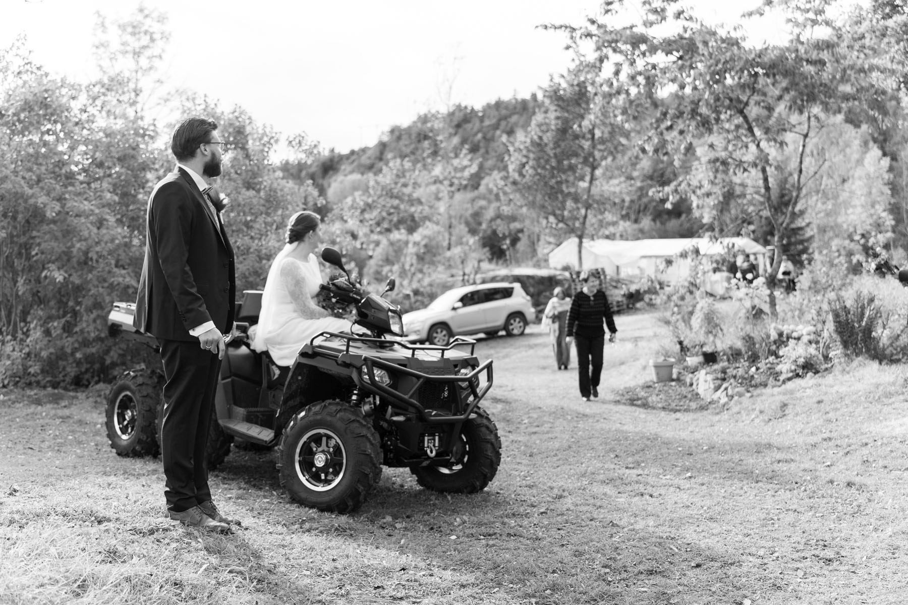 Marie & Christoffer. Bryllupsfotograf og videograf i Telemark og Vestfold