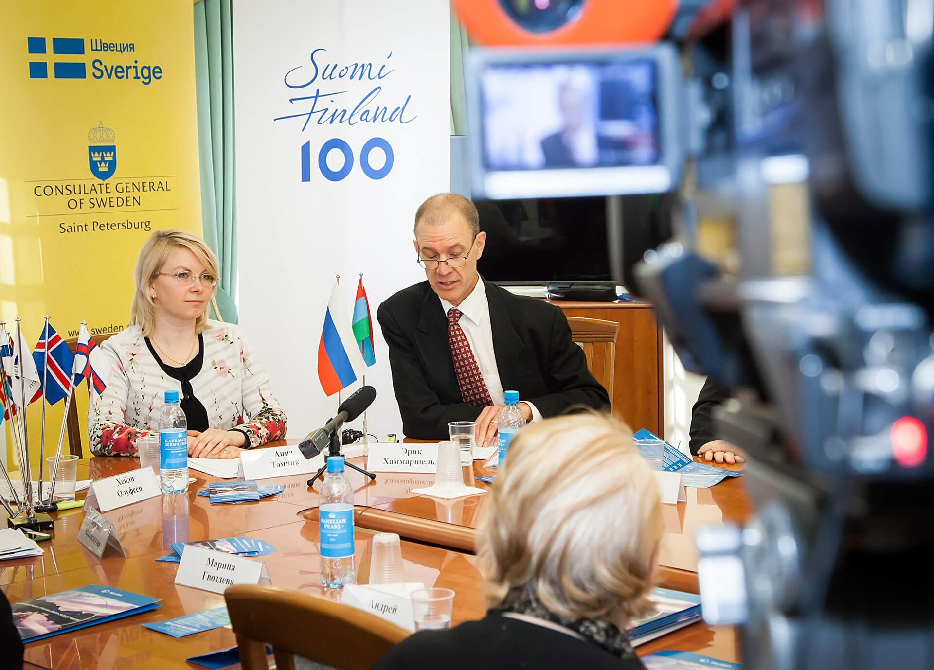 Fotografering av kickoff-pressekonferanse