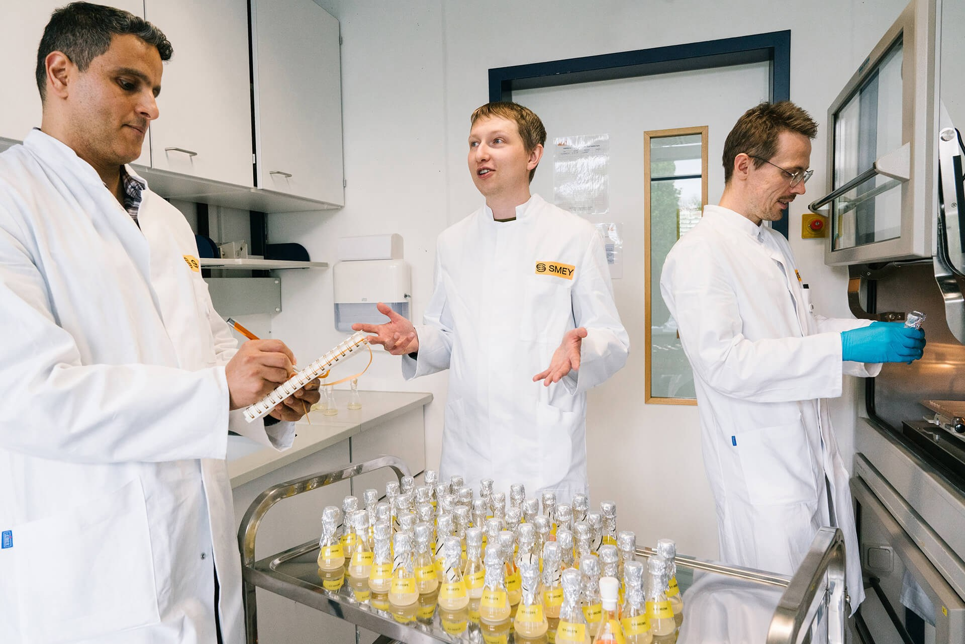 Corporate photographer for brand-aligned portraits and content creation. Websites, LinkedIn, PR and ads. Fast and consistent delivery. Inna Zaytseva Photography | Photographer in Munich | Content Creation