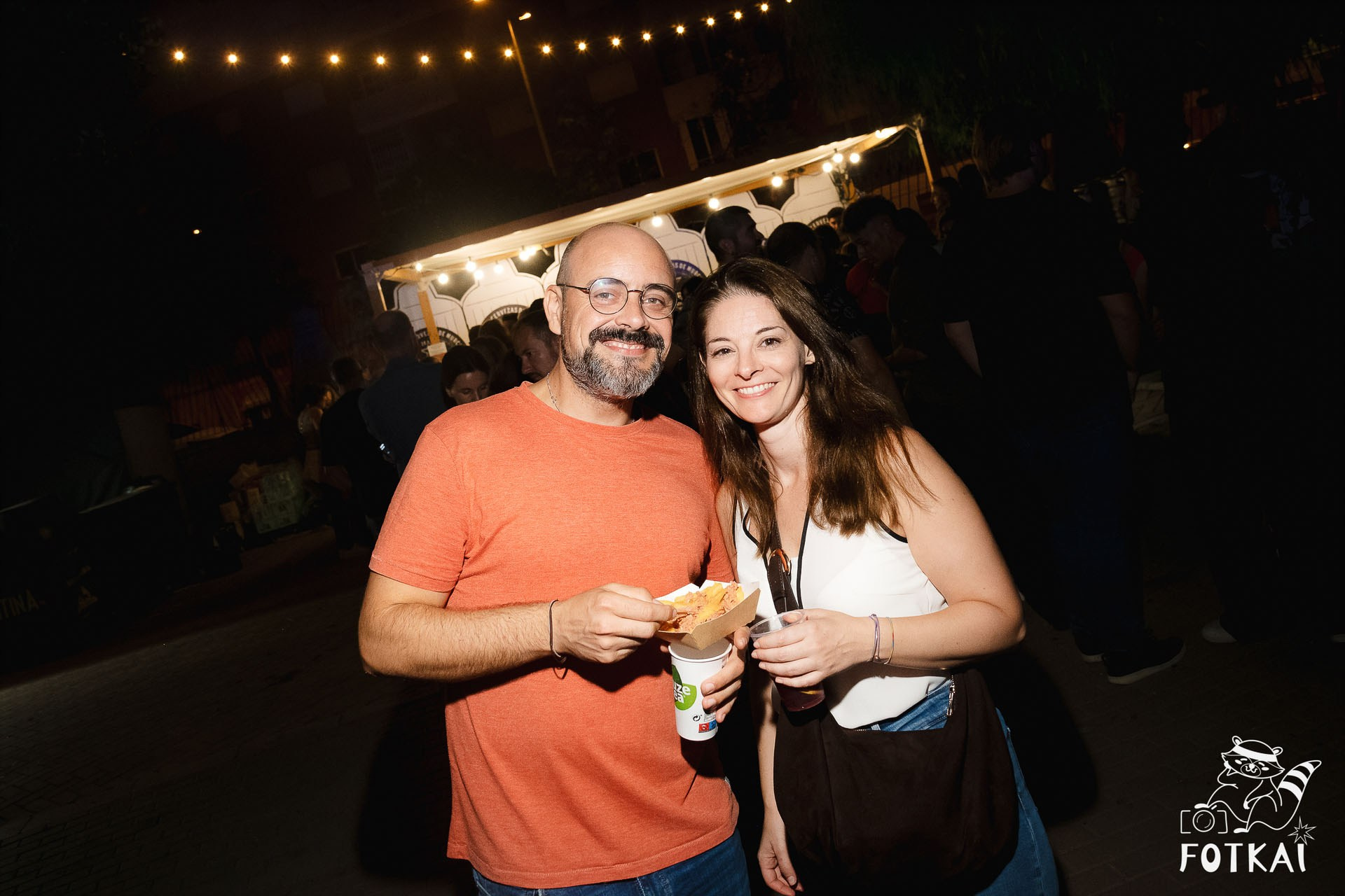 Фотоотчёт Street Food Market Torrevieja — Seguridad Social & Las Hienas DJs | FOTKAI