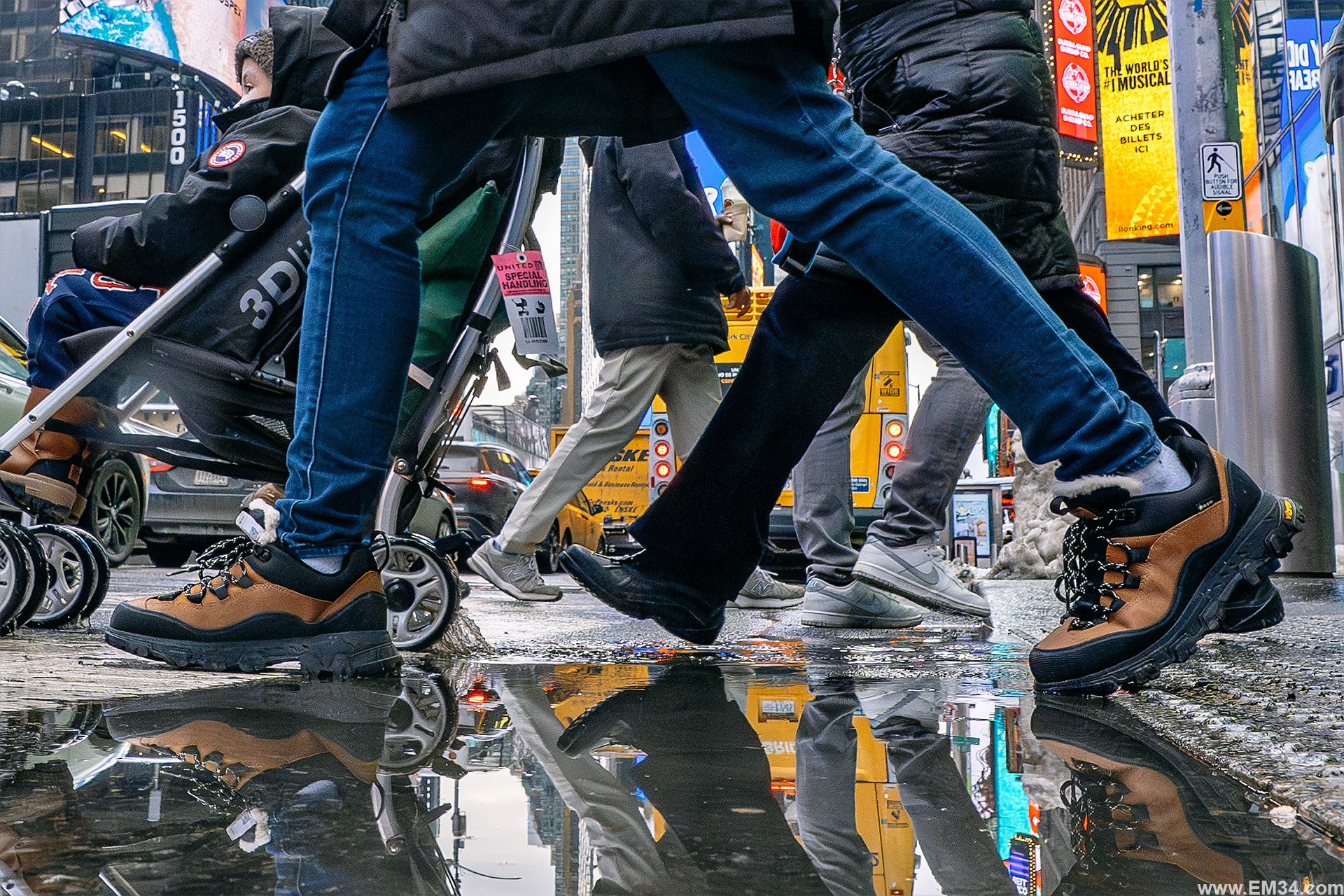 Two days after the blizzard, I walked from Central Park at 59th to Grand Central. Raw street photos of NYC quietly carrying on. Emin Kuliyev — Award-Winning Wedding Photojournalist NYC & USA | Best Wedding Photographer Known for Candid, Timeless Moments