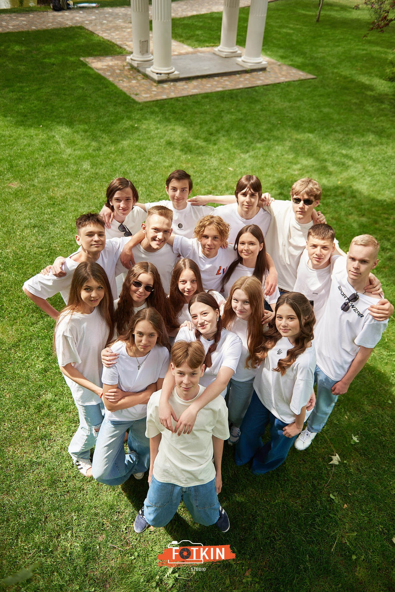 Випускні альбоми для 9- 11 класів Дніпро. Випускні альбоми фотокниги Київ та Дніпро