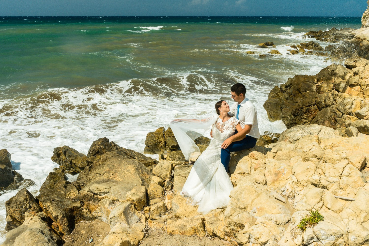 Wedding Archives start 2014. Photographe vidéaste à Santorin|Séances photos de Robe volante Santorin|