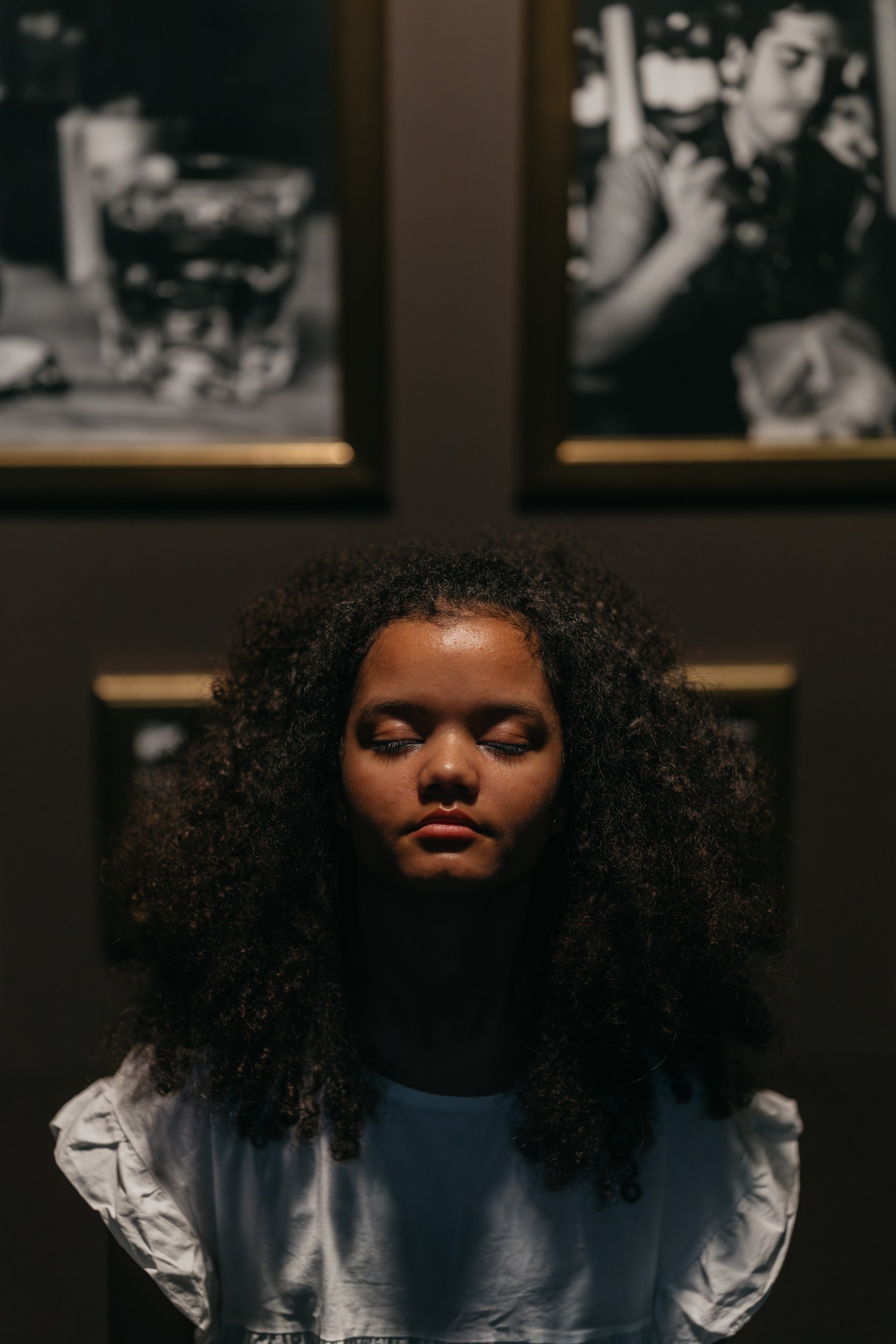 Zahra. Studies of Presence. Luviar by Mihai Andrei Popa | Fotograf nunți și corporate Cluj-Napoca