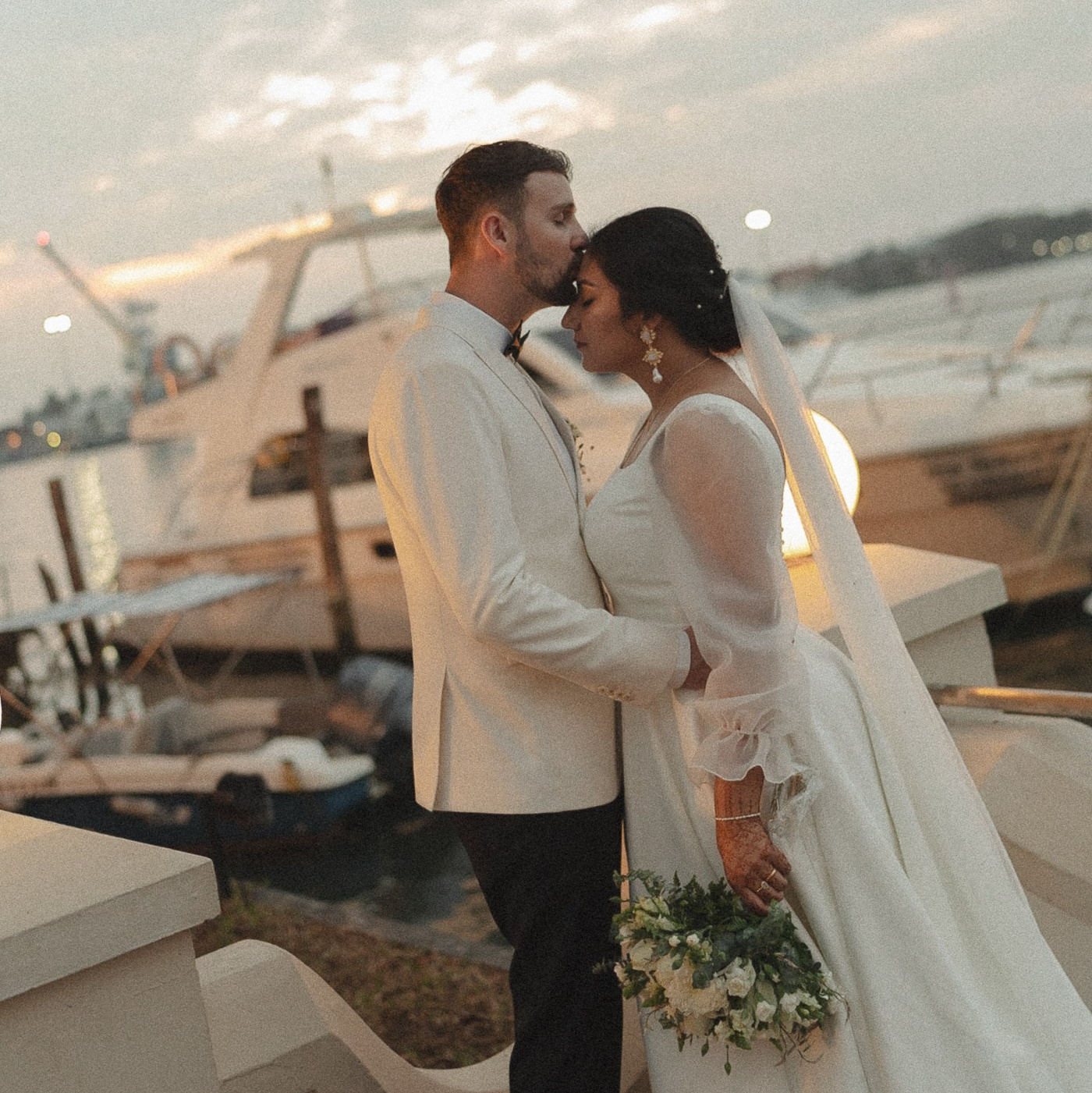 Wedding & Editorial Photographer | Anandshivadas