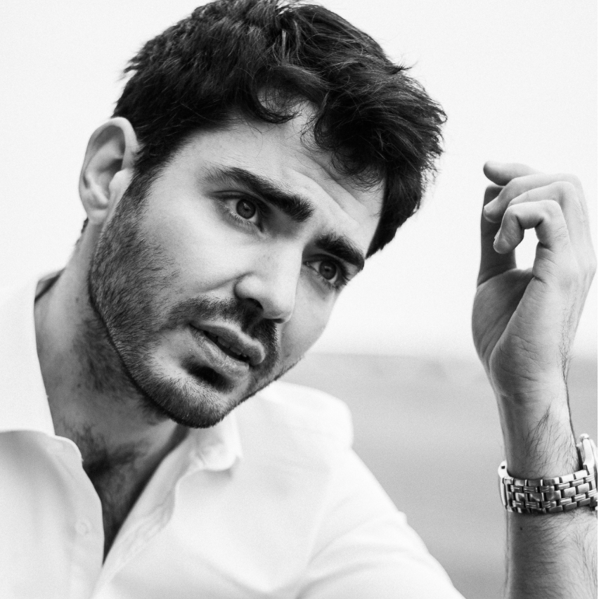 Photos pour des besoins professionnels. Photographe professionnelle à Poitiers, Tours et Châtellerault | Studio photo entre Poitiers et Tours – portraits, familles, entreprises, ma