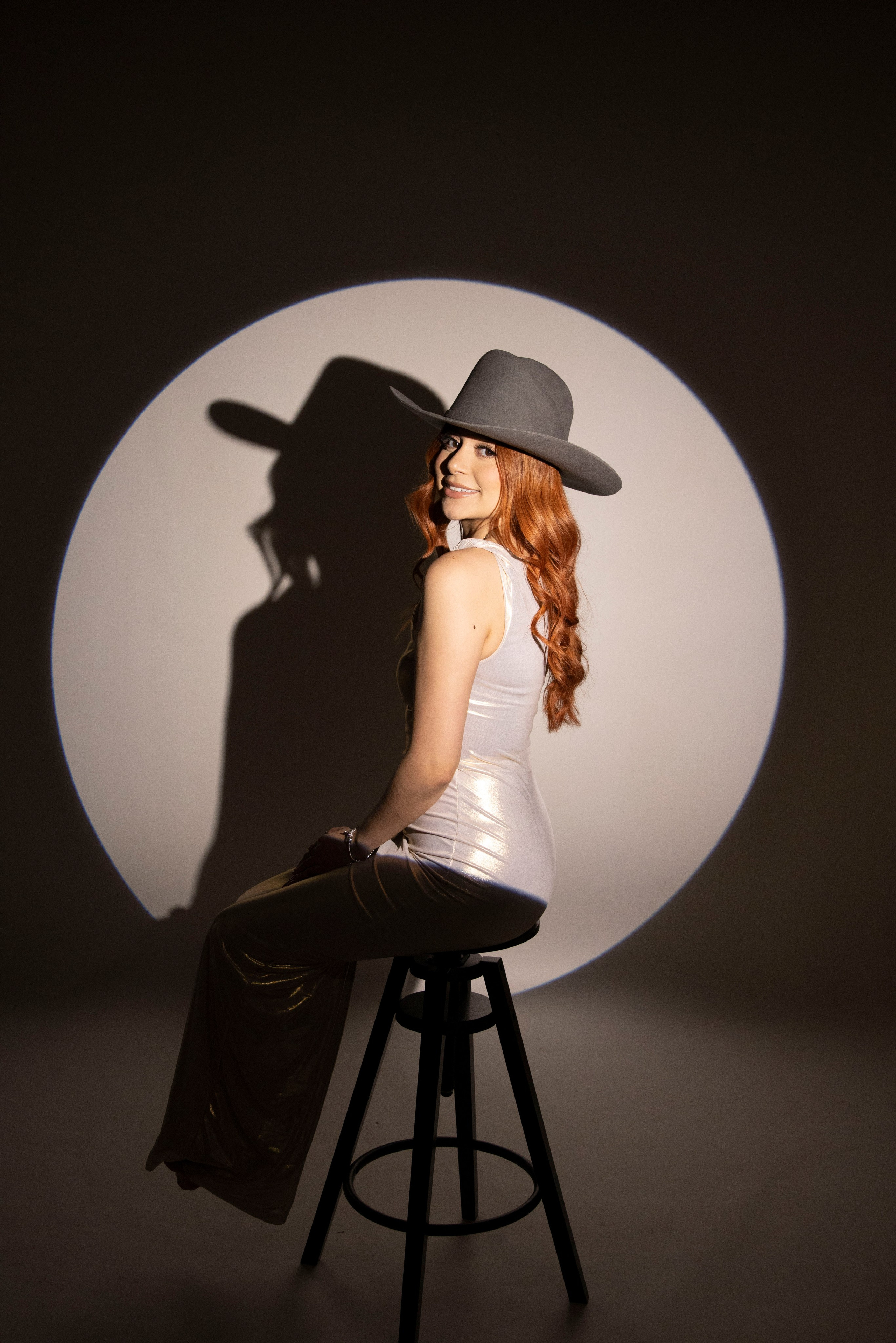 Spotlight. SHOOT IT YOURSELF — SELF PORTRAIT STUDIO IN CHICAGO