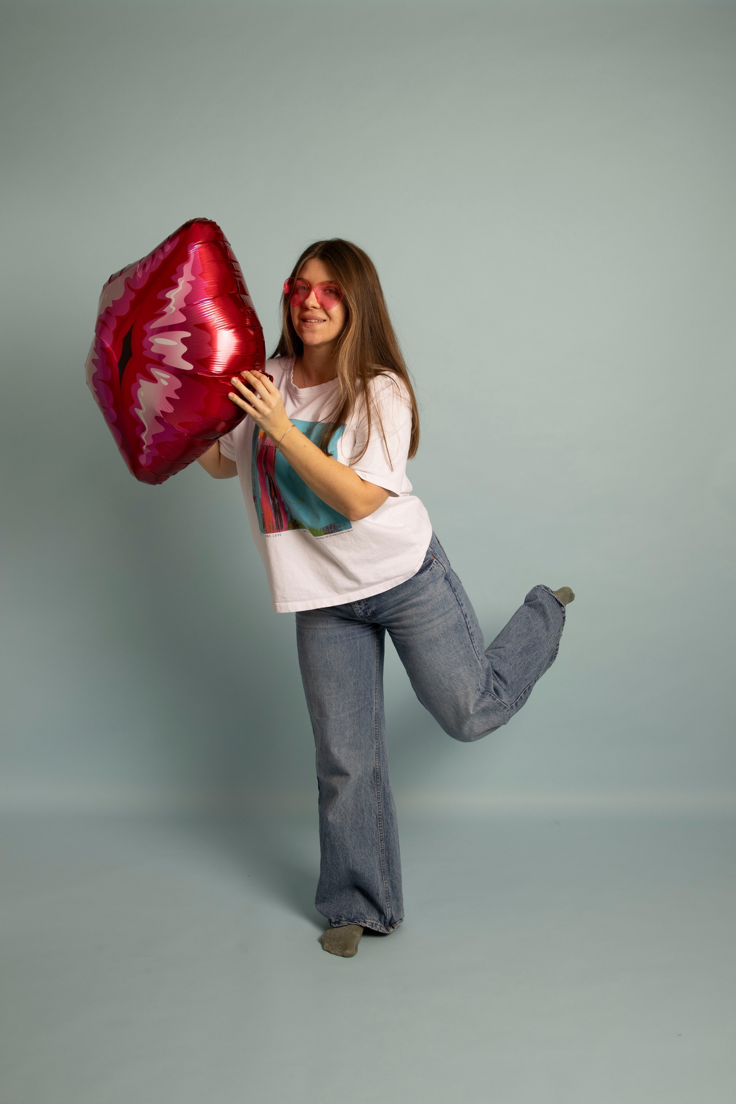 BACKGROUND COLORS. SHOOT IT YOURSELF — SELF PORTRAIT STUDIO IN CHICAGO