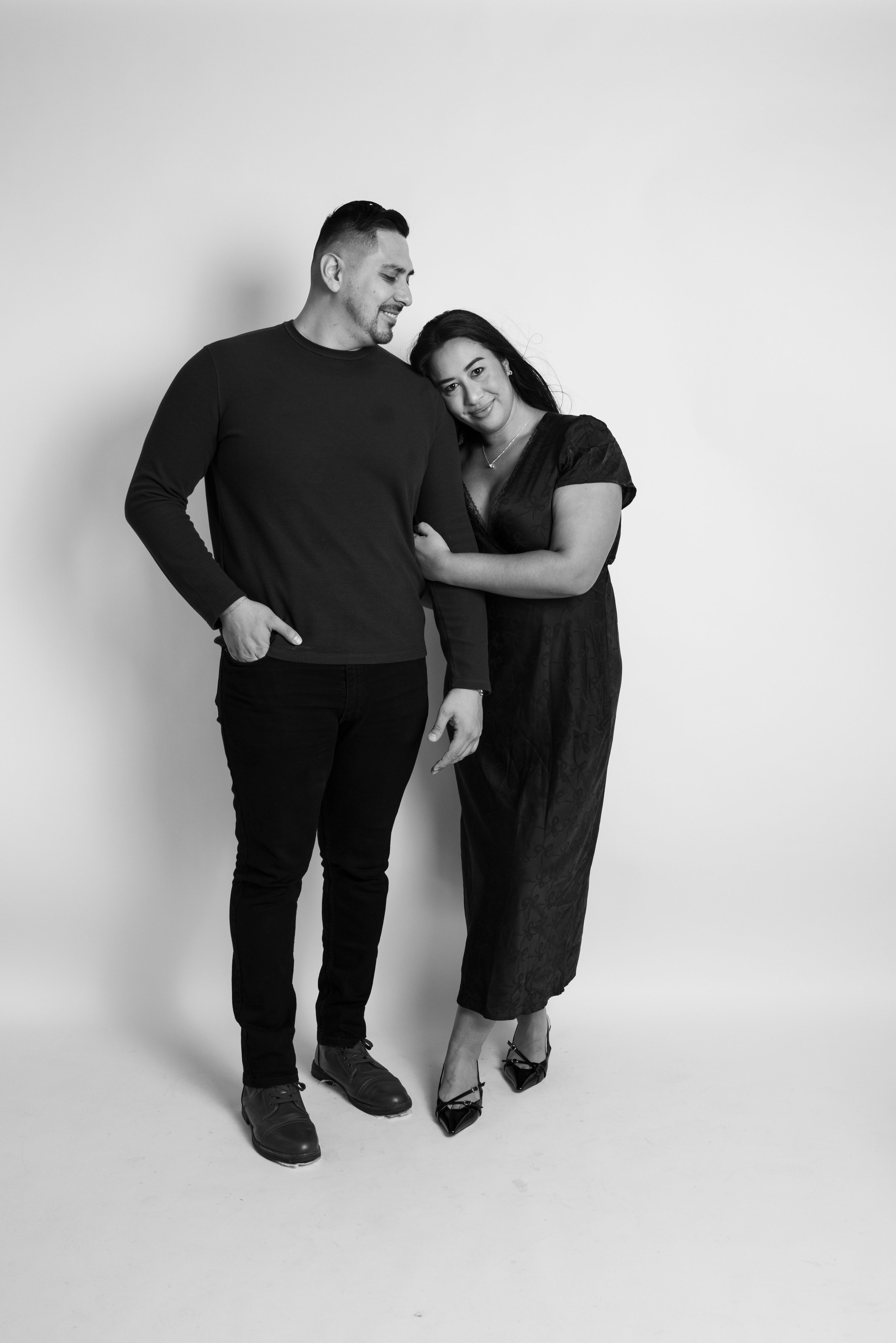 Белый фон. SHOOT IT YOURSELF — SELF PORTRAIT STUDIO IN CHICAGO