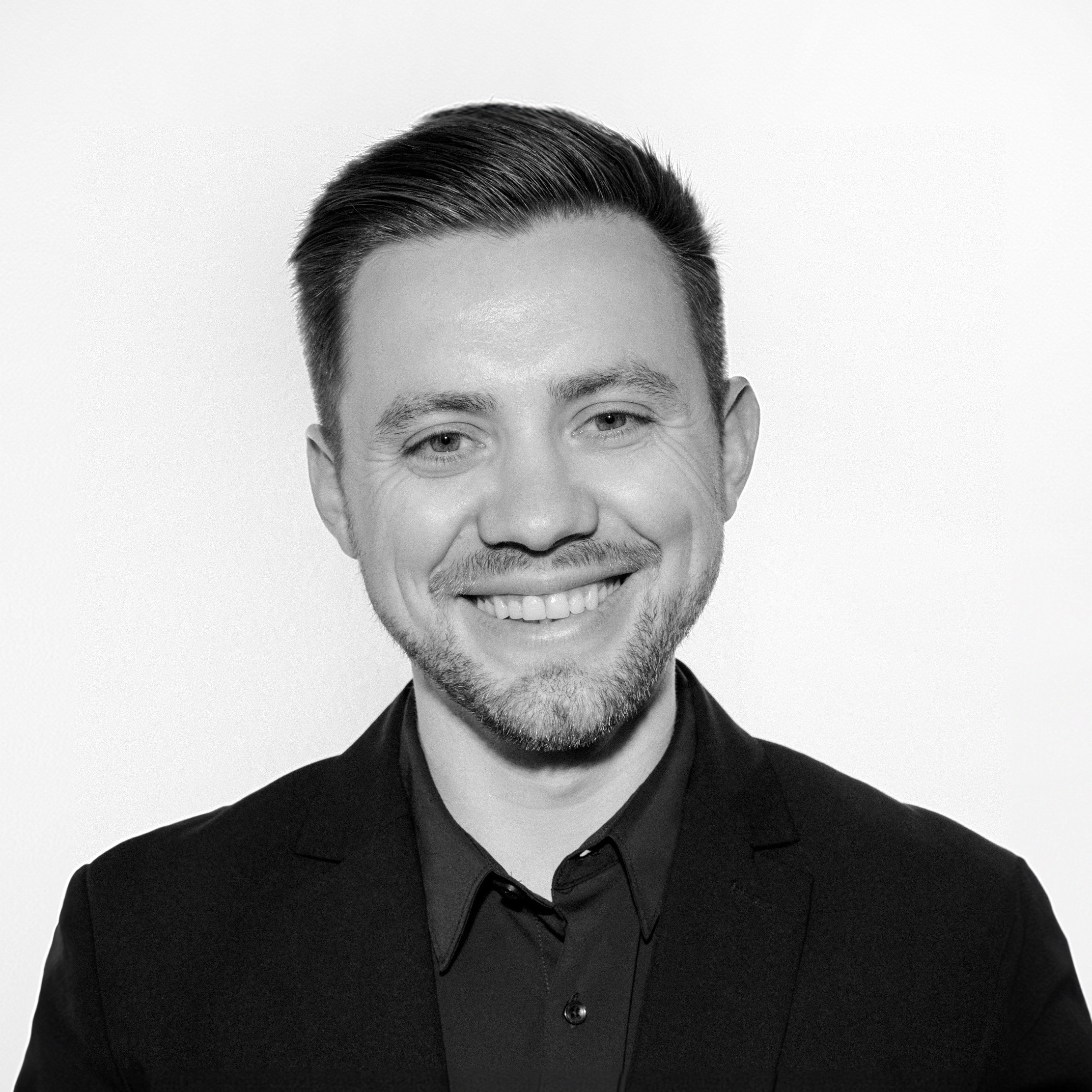 KONTAKT. Wedding photographer Warsaw and Europe