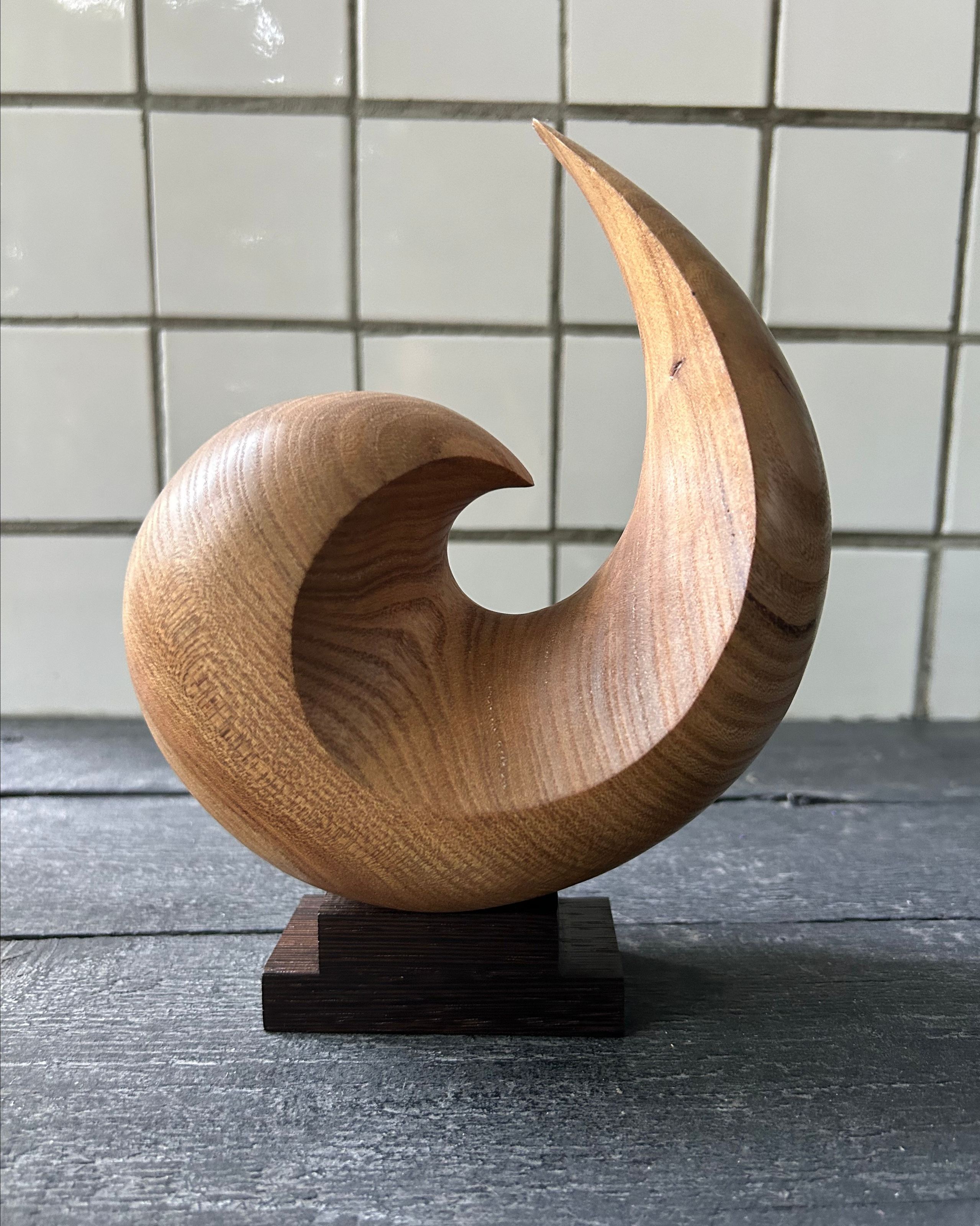 Капля. Резьба по дереву. Уникальные декоративные скульптуры для интерьера