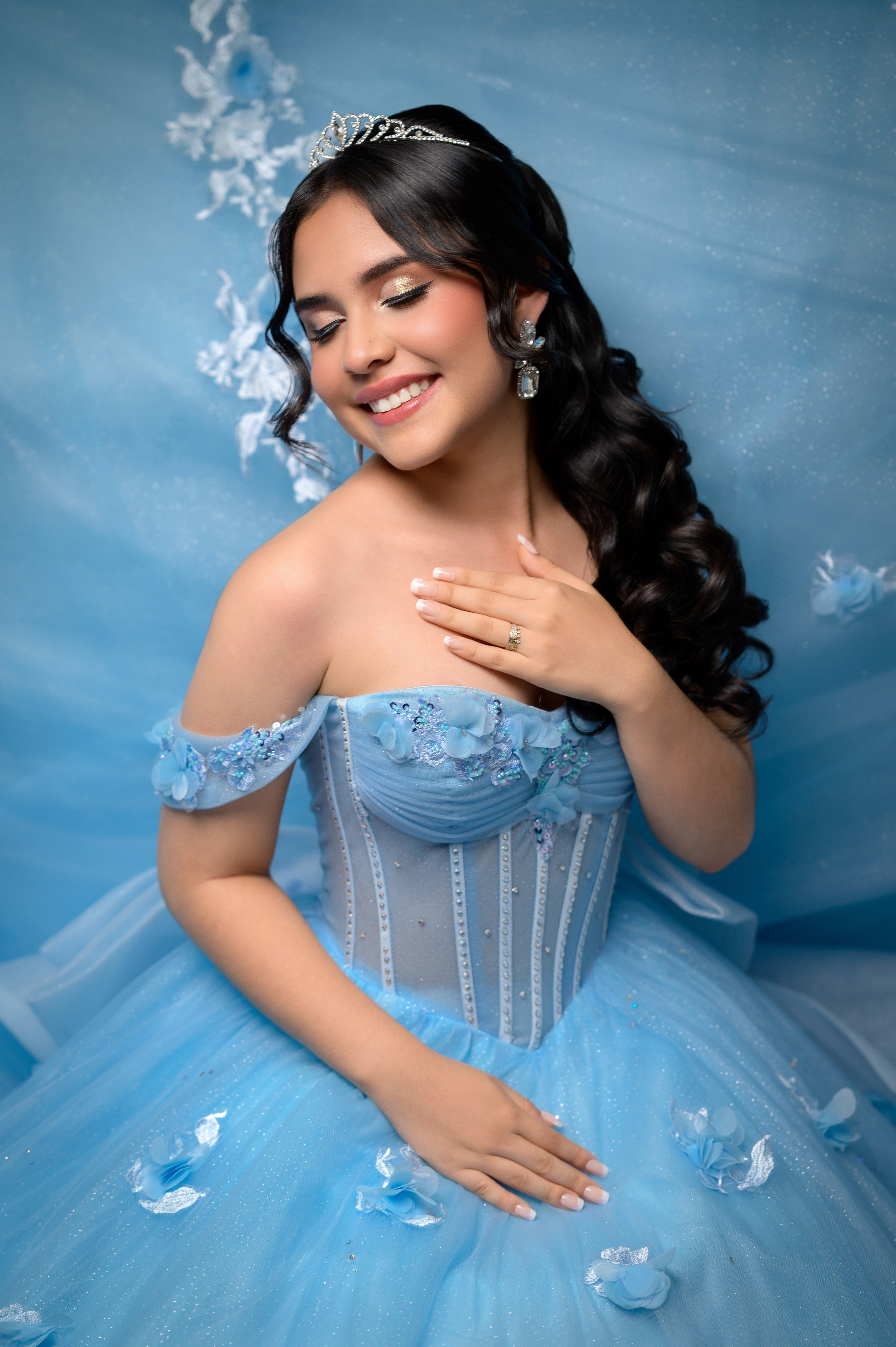 Sesión de fotos de quinceañera en estudio en David, Chiriquí — Isabella. Fotógrafo familiar, retratos. Panamá, Chiriqui. Ruslán Rusakóv
