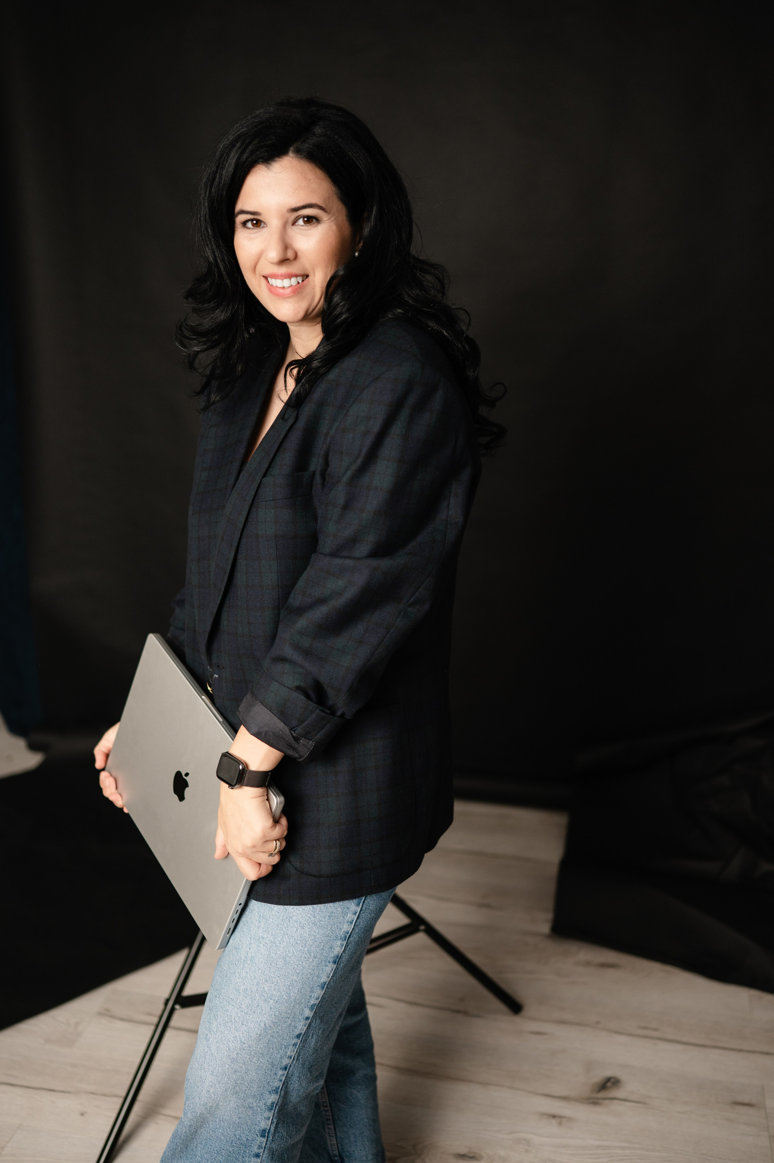 Contact. Alexandra Hanu Photographer