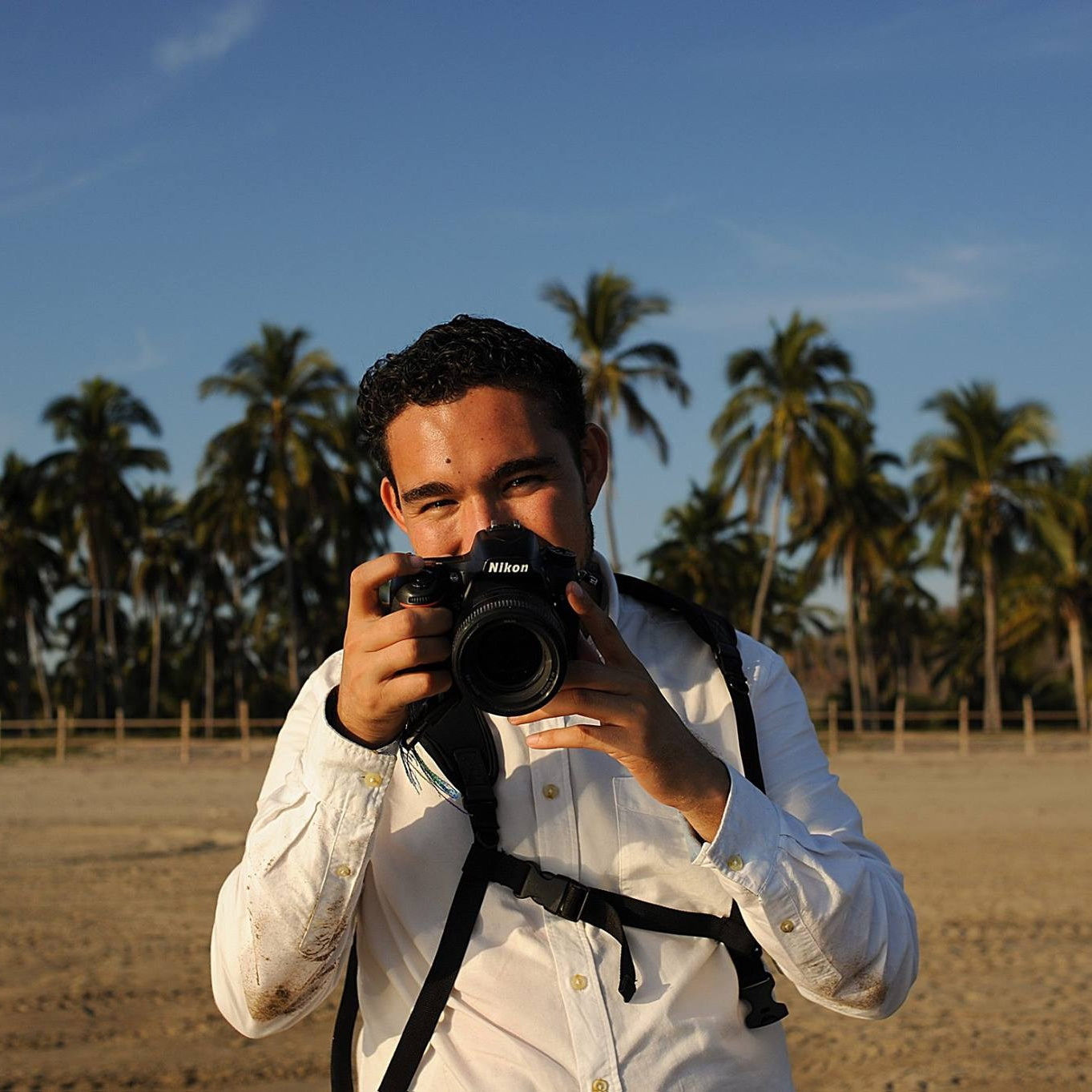 Contacto. Raúl Medina