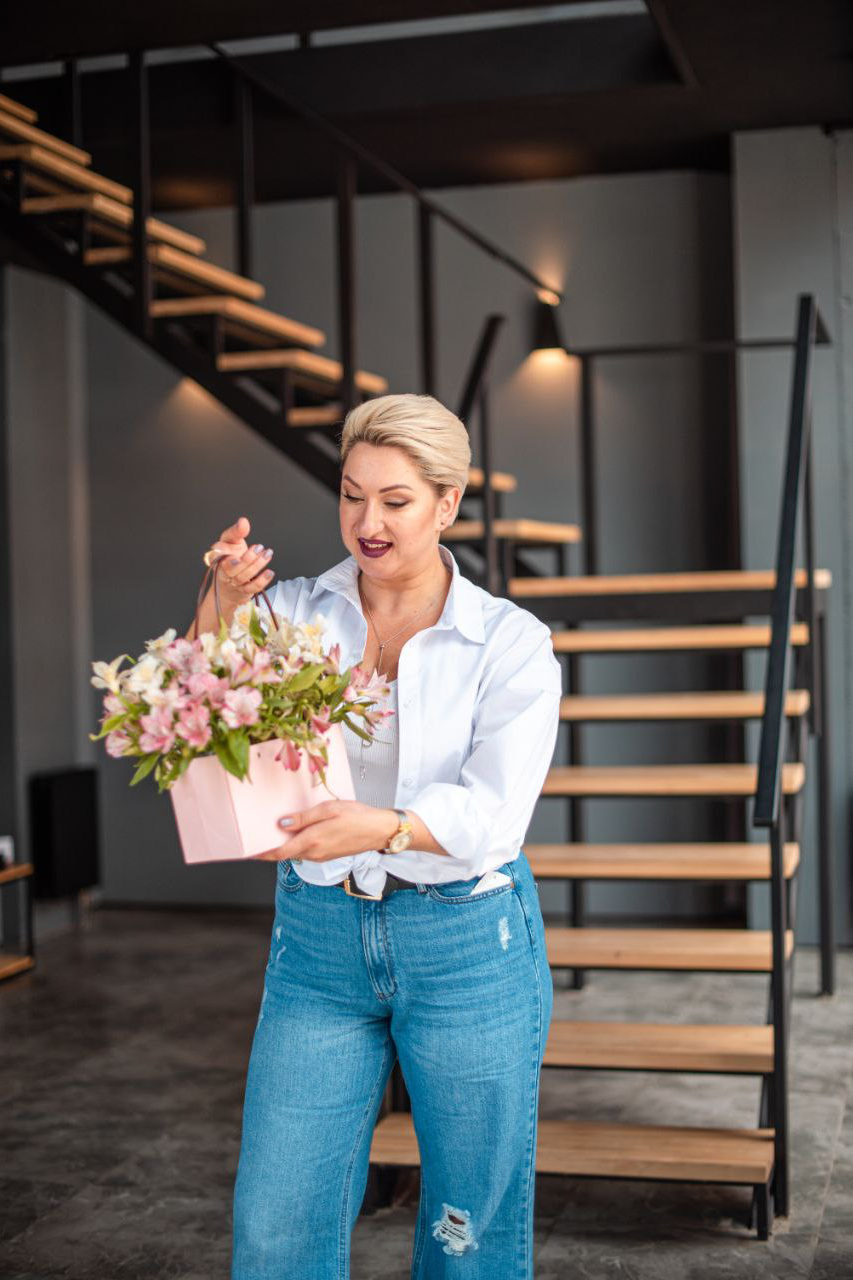 Vera Singer. Vernov Production & AKKA Music in association CASIdAF & BRUCEF