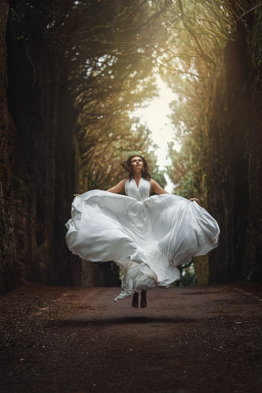 Sesión con vestido volador en Tenerife. Fotógrafa de familias, bodas, comuniones, newborn, premamá en Tenerife | Sesiones con vestidos voladores | Tania Bonnet