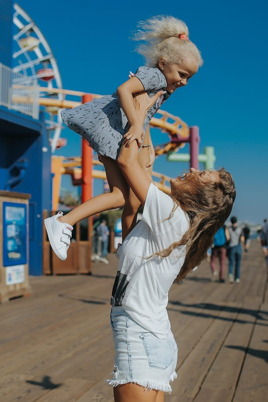 Santa Monica photoshoot, perfect for families and individuals